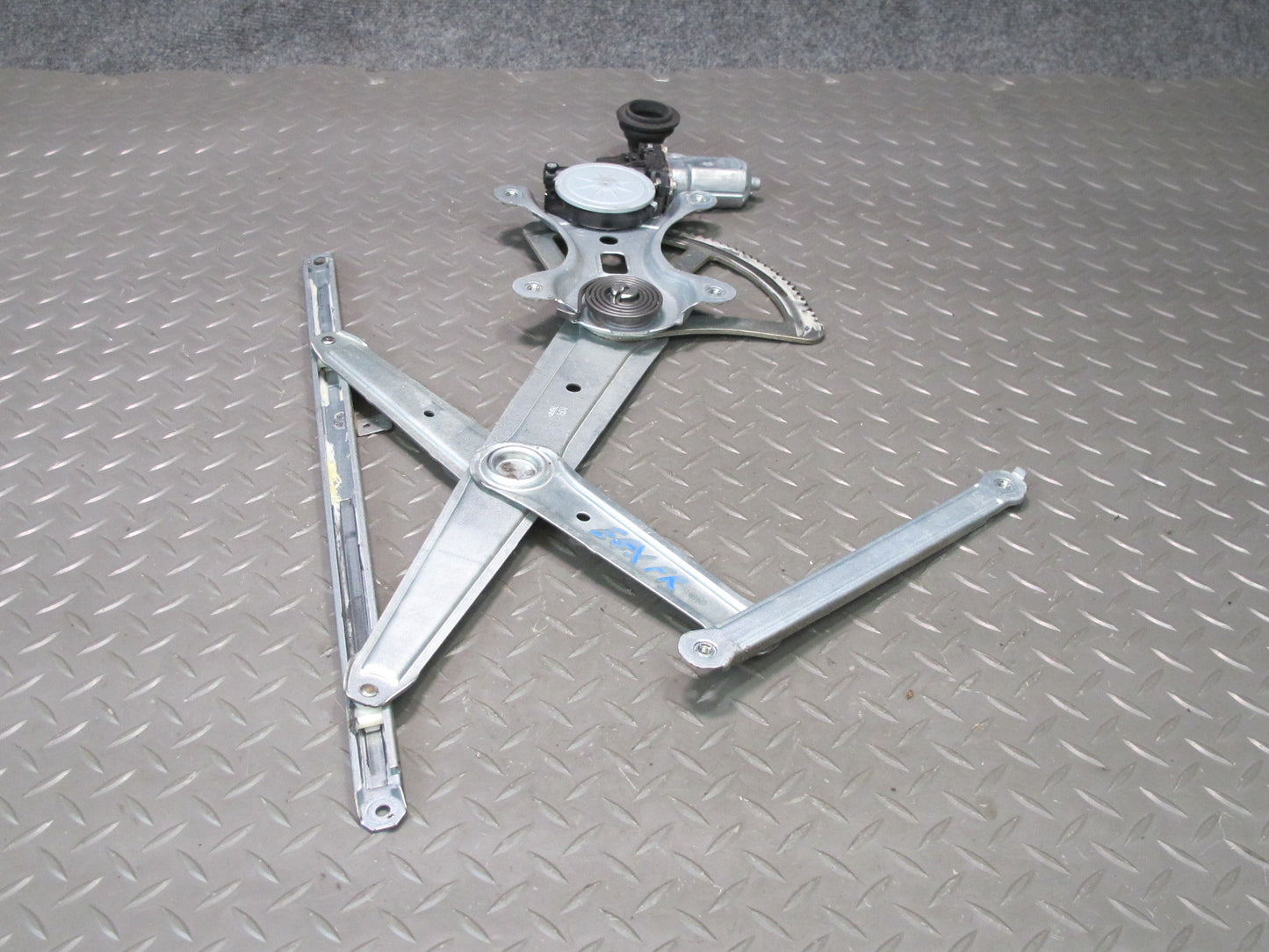 2003-2009 Lexus UZJ120L GX470 Front Right Side Door Window Regulator W/ Motor