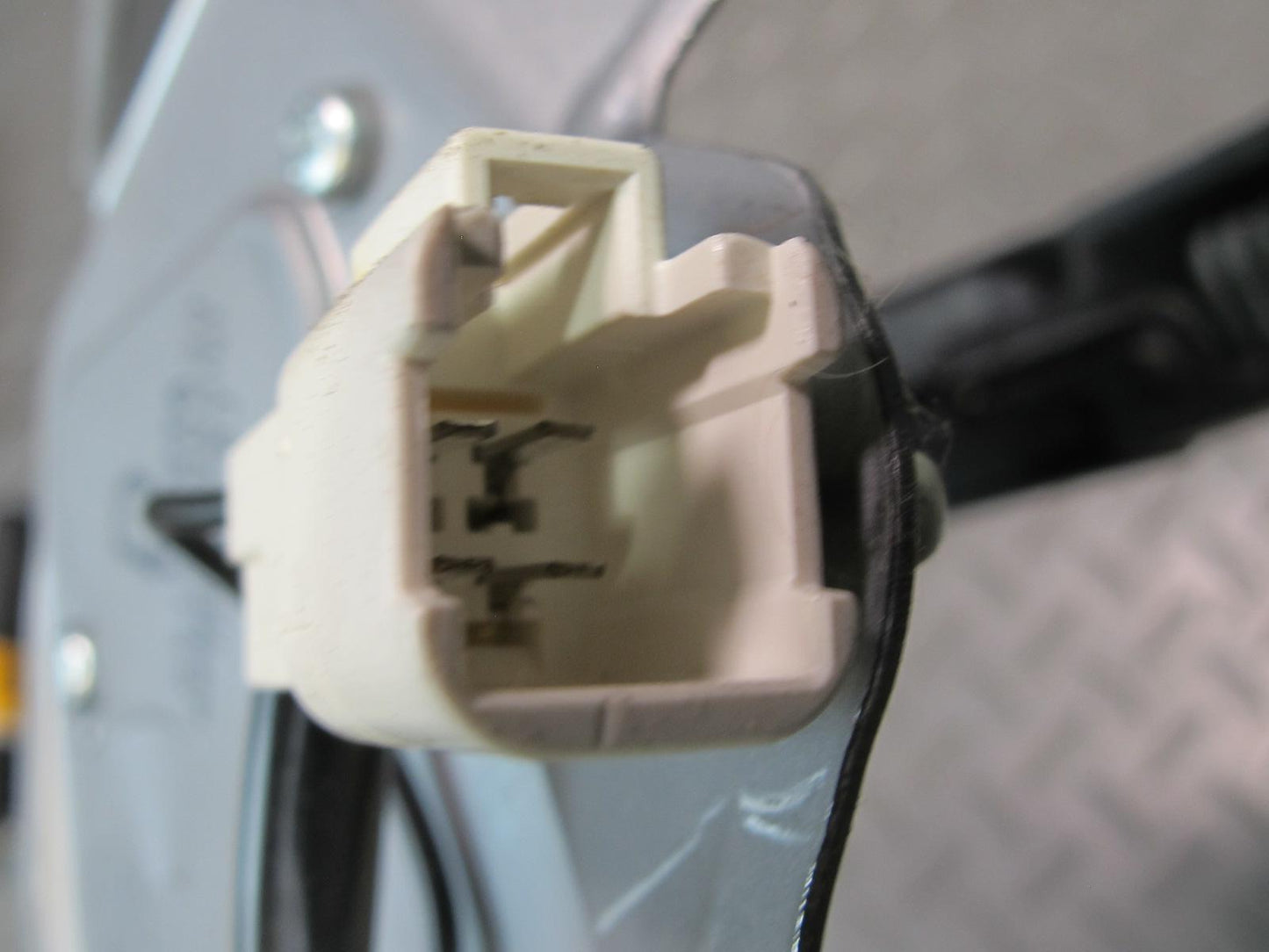 2003-2009 Lexus UZJ120L GX470 Rear Hatch Wiper Motor Arm Assembly 85130-60230