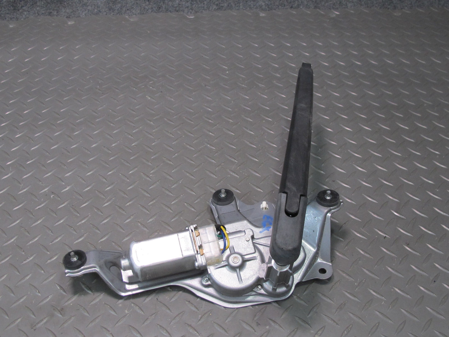 2003-2009 Lexus UZJ120L GX470 Rear Hatch Wiper Motor Arm Assembly 85130-60230