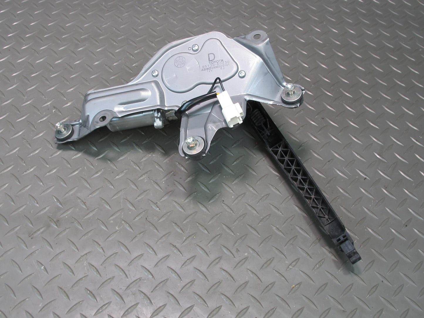 2003-2009 Lexus UZJ120L GX470 Rear Hatch Wiper Motor Arm Assembly 85130-60230