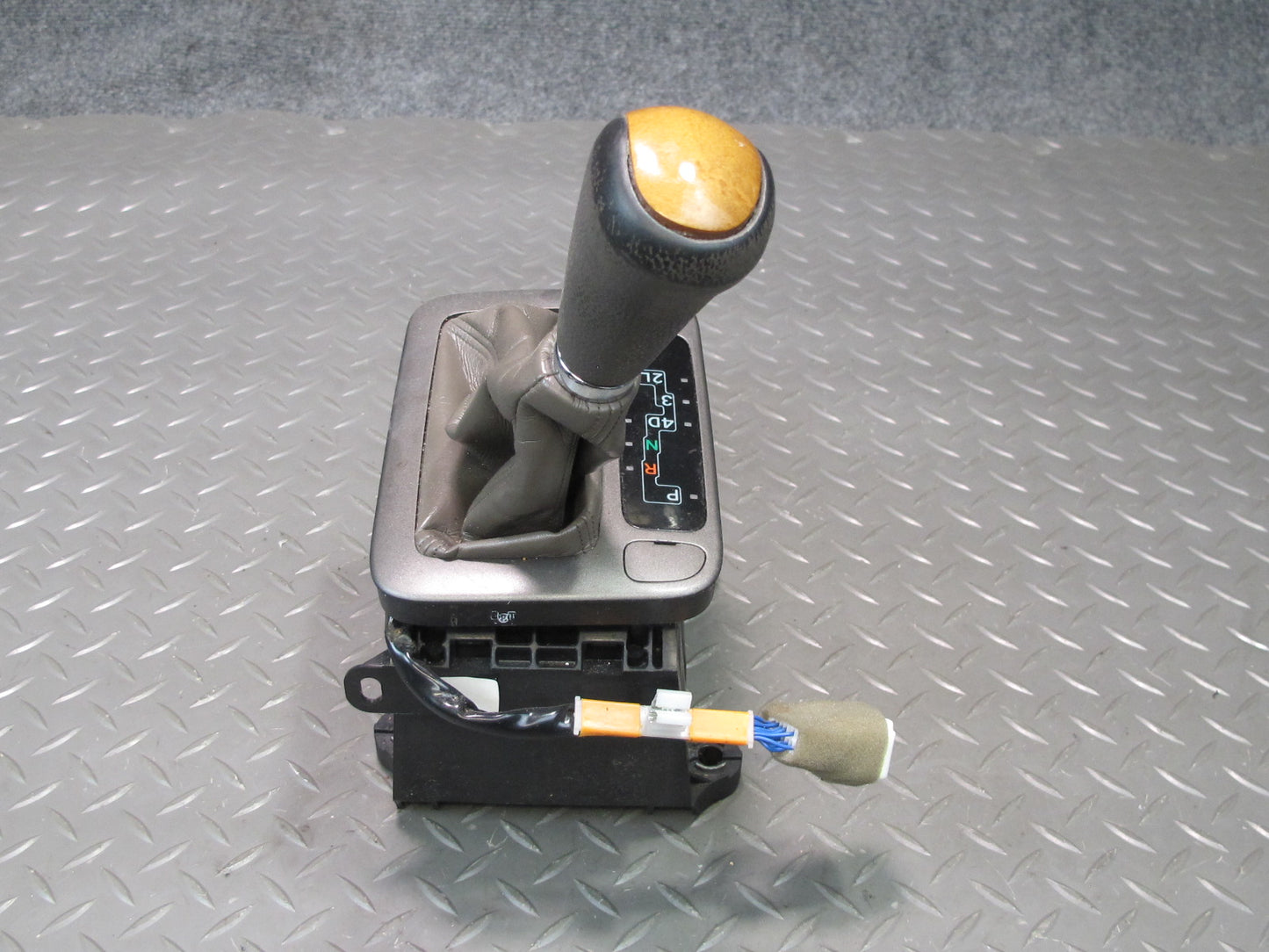 2003-2009 Lexus UZJ120L GX470 A/T Automatic Transmission Floor Shifter W/ Knob