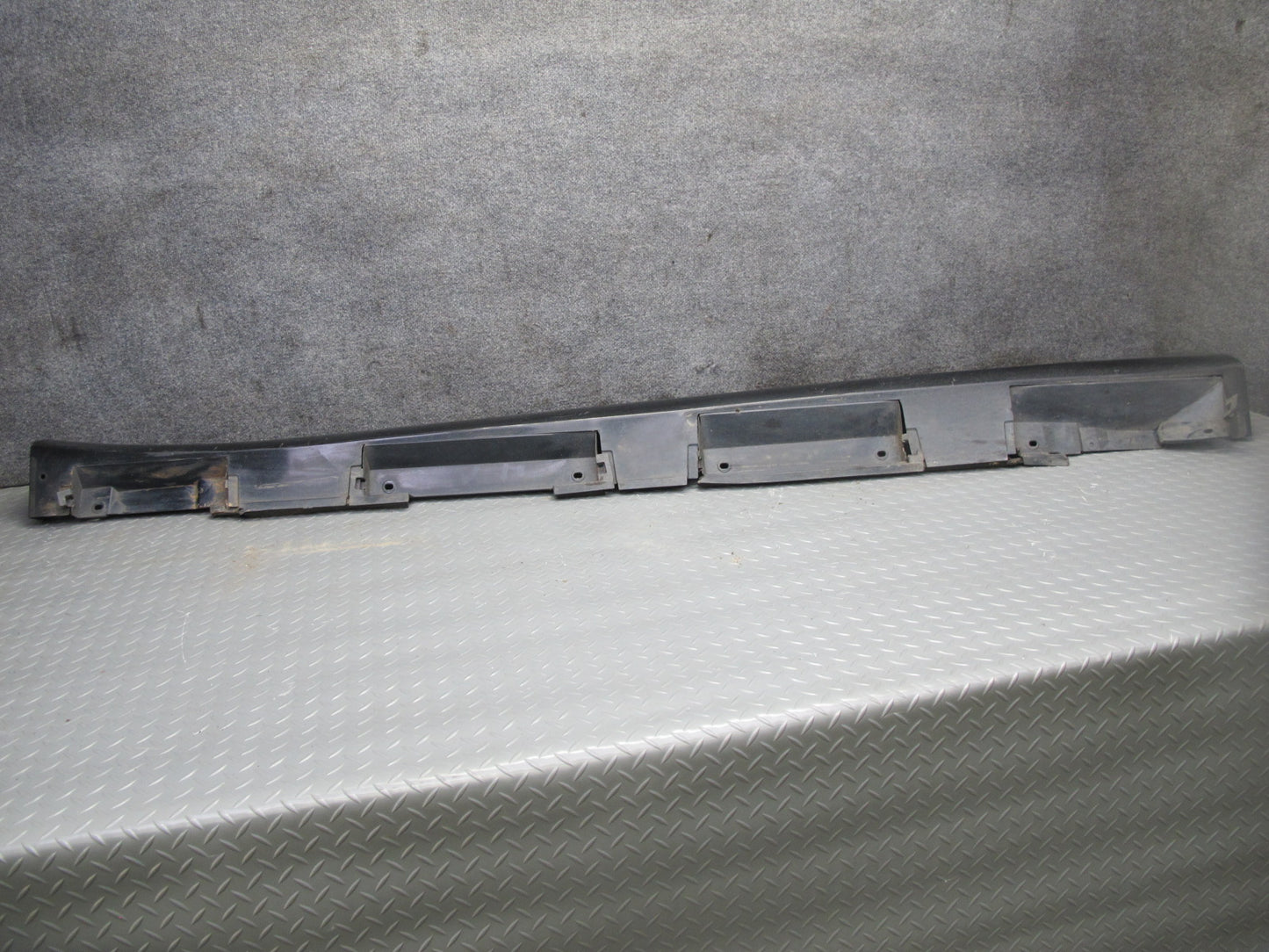 08-14 Lexus USE20L Is-f Right Side Skirt Rocker Panel Molding Obsidian OEM