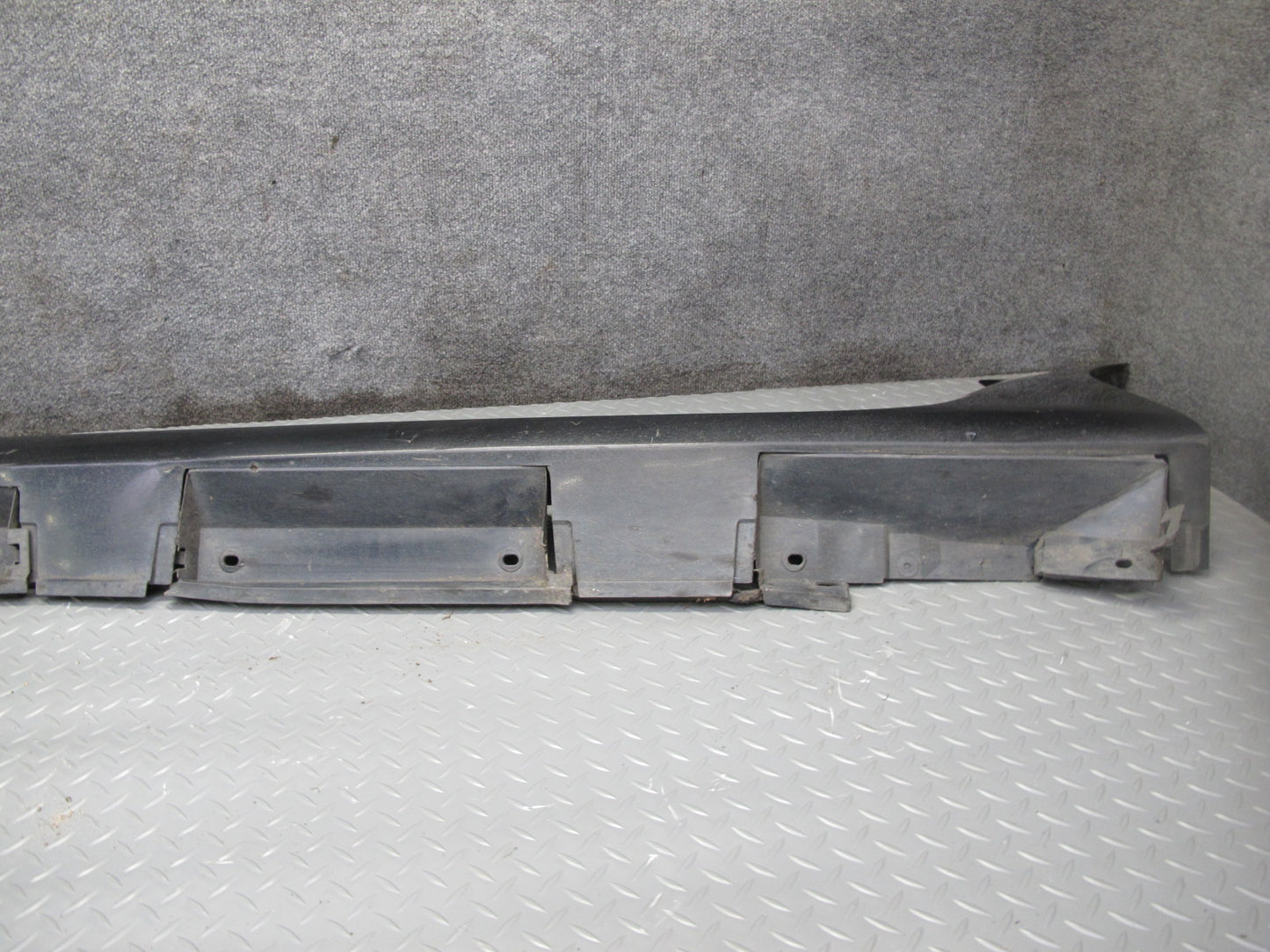 08-14 Lexus USE20L Is-f Right Side Skirt Rocker Panel Molding Obsidian OEM