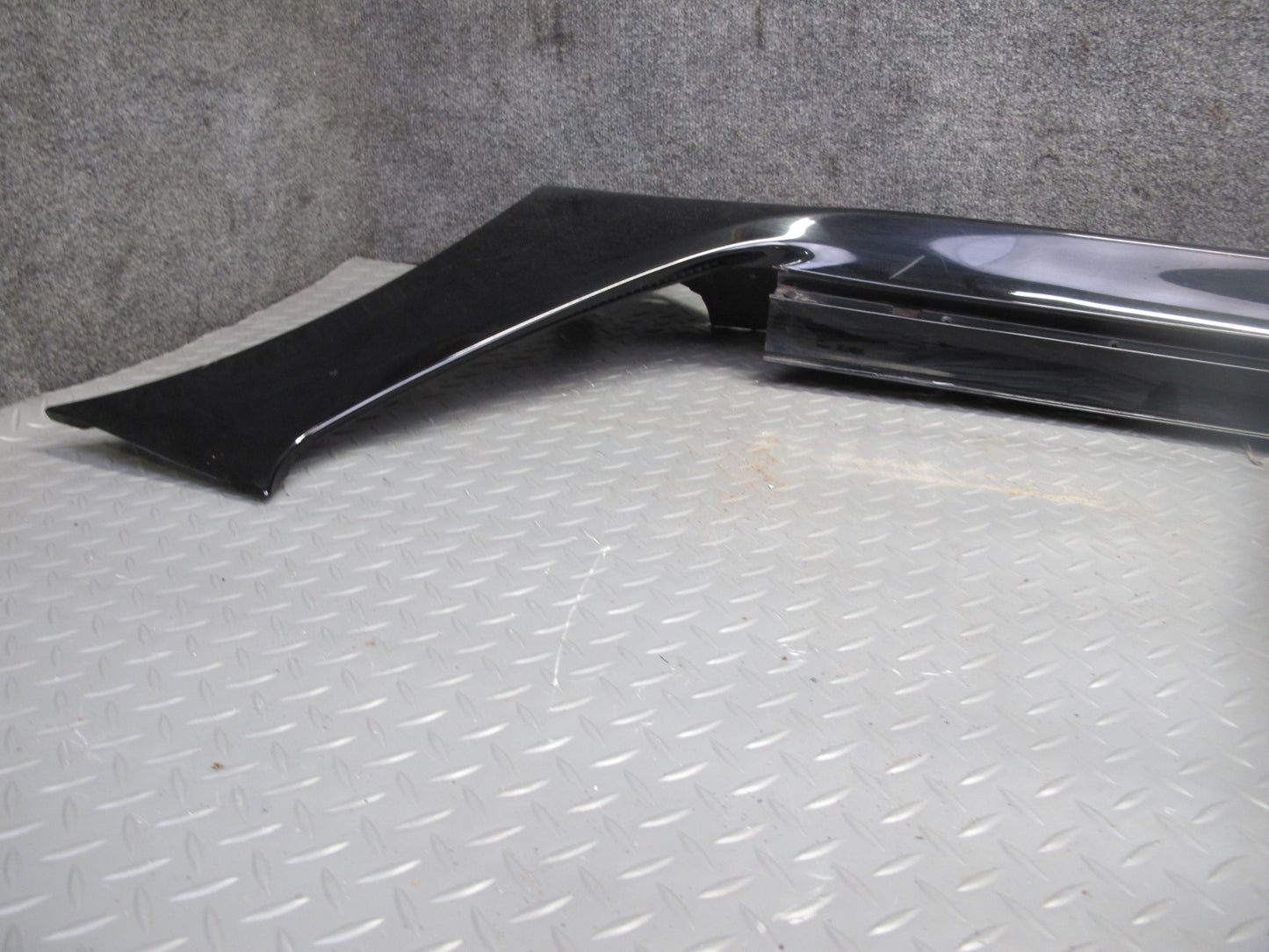 08-14 Lexus USE20L Is-f Right Side Skirt Rocker Panel Molding Obsidian OEM