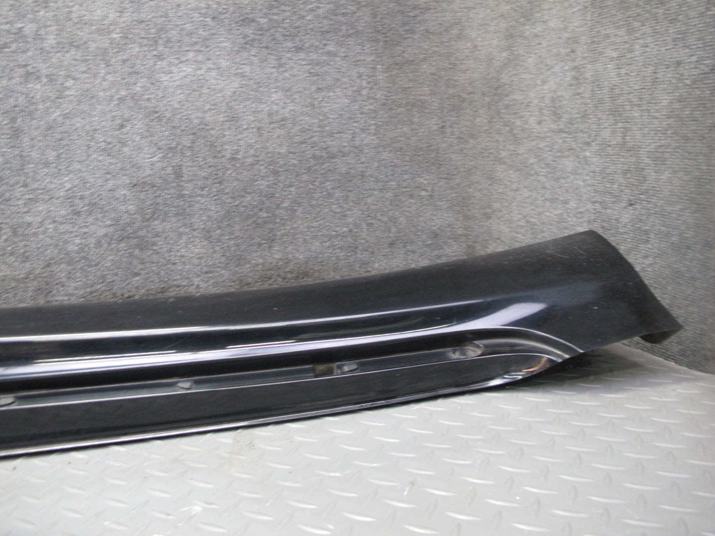 08-14 Lexus USE20L Is-f Right Side Skirt Rocker Panel Molding Obsidian OEM