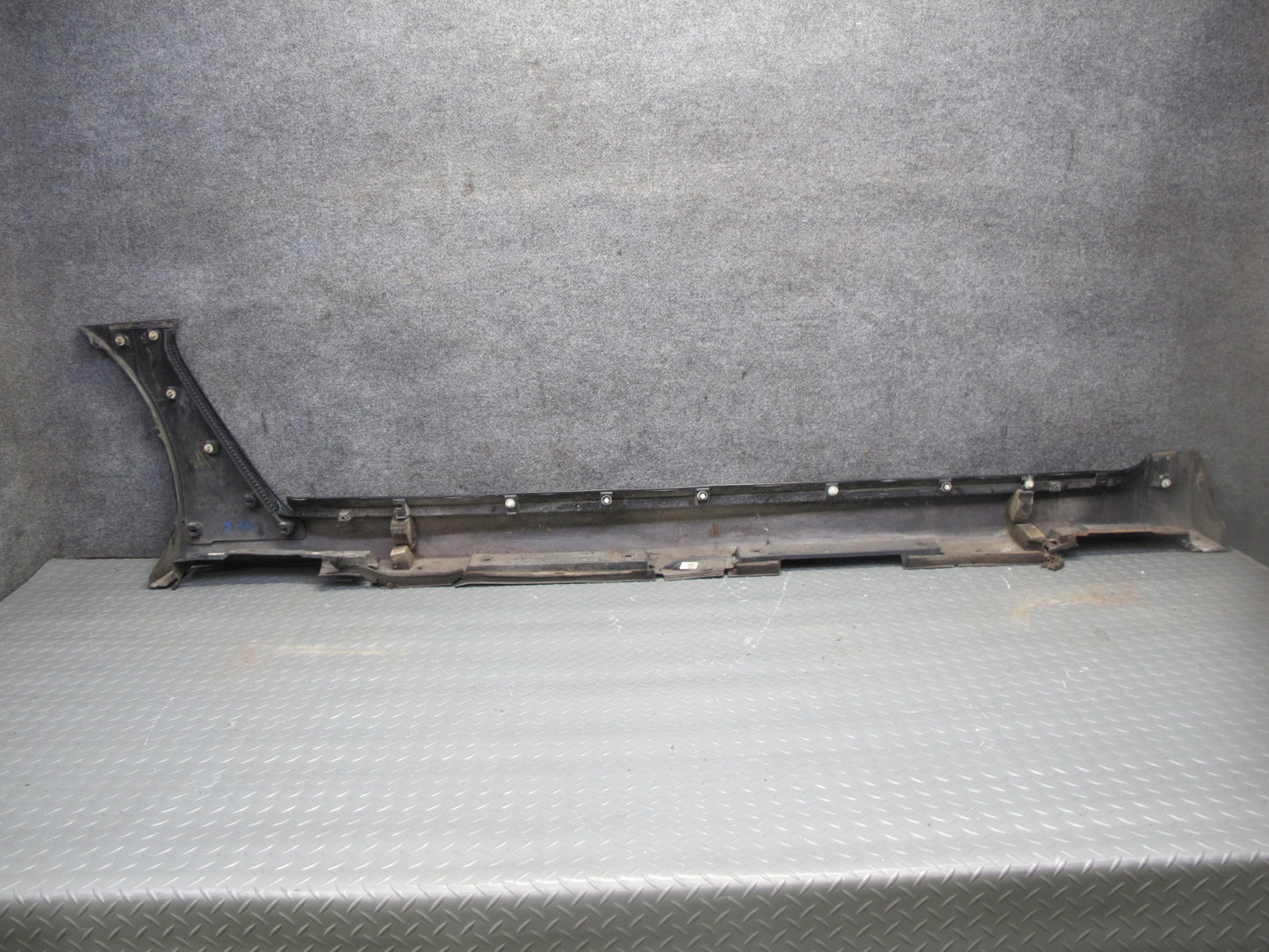 08-14 Lexus USE20L Is-f Right Side Skirt Rocker Panel Molding Obsidian OEM