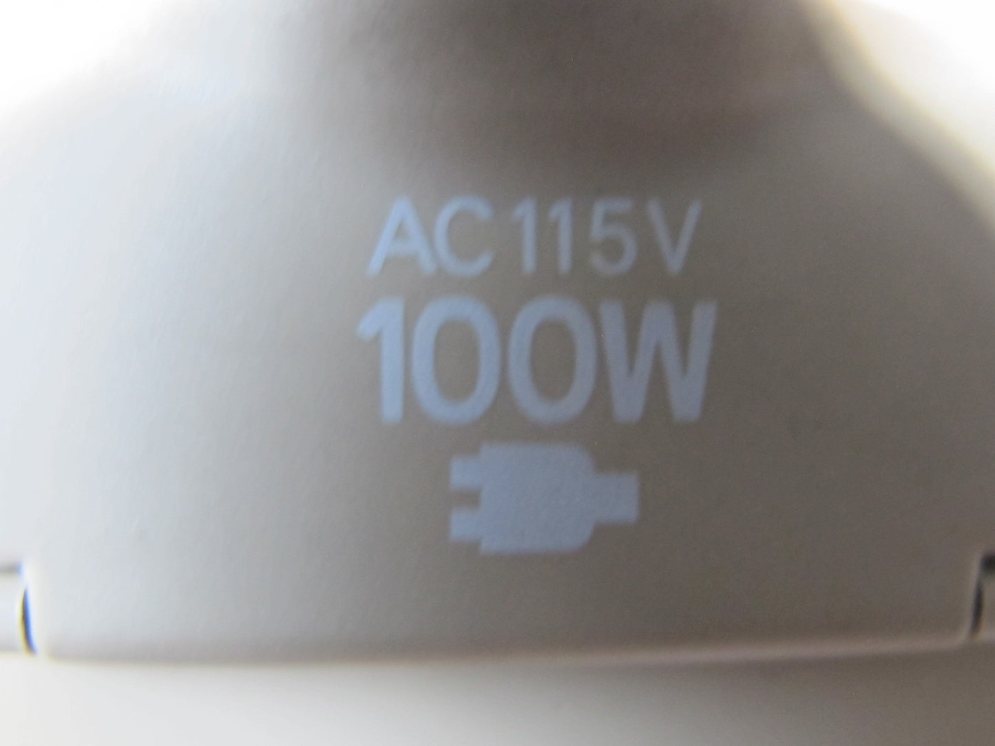 2003-2009 Lexus UZJ120L GX470 Rear Power Socket Jack AC115V 100W