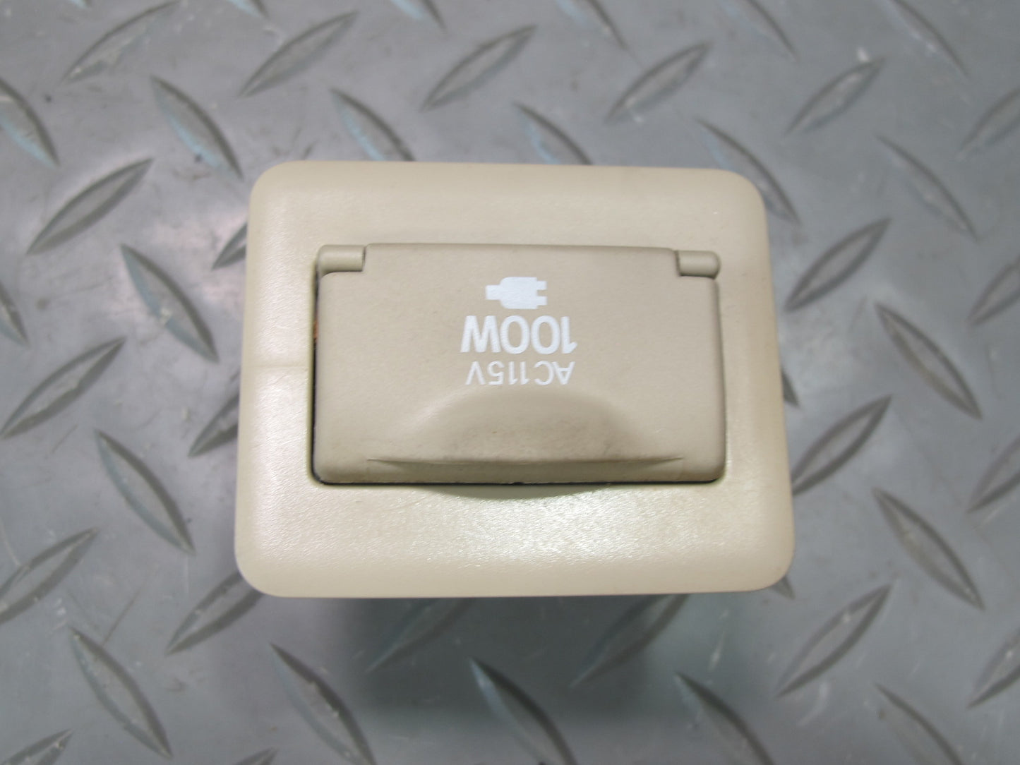 2003-2009 Lexus UZJ120L GX470 Rear Power Socket Jack AC115V 100W