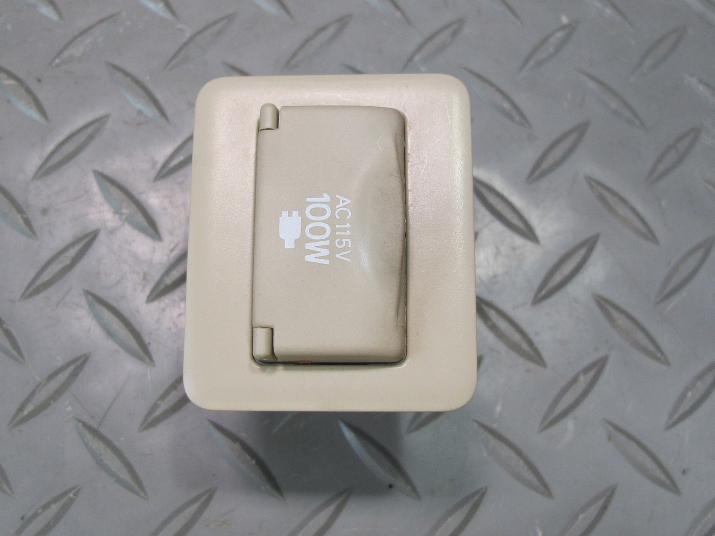 2003-2009 Lexus UZJ120L GX470 Rear Power Socket Jack AC115V 100W