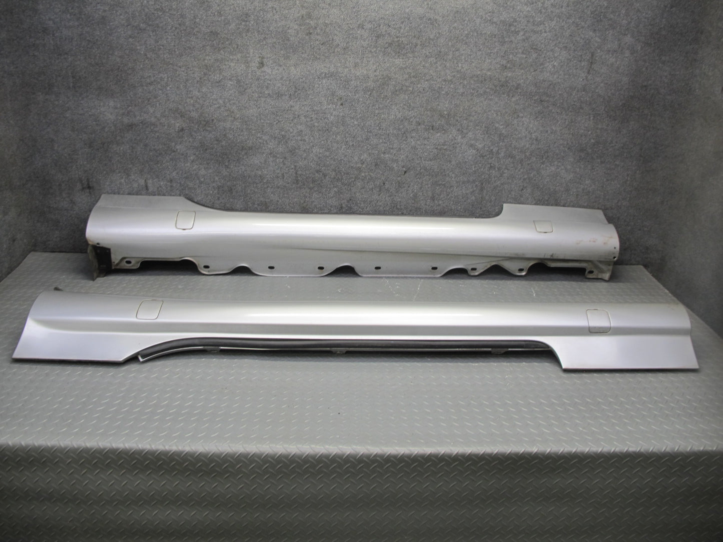 03-12 Mercedes R230 Sl-class AMG Set of 2 Side Skirt Rocker Panel Molding OEM