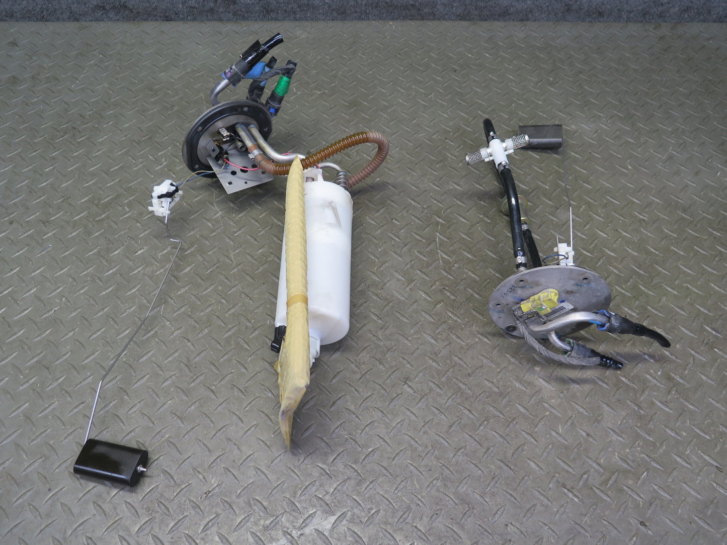 00-03 Chevrolet Corvette C5 Set of 2 Fuel Pump Level Sensor Sending Unit OEM