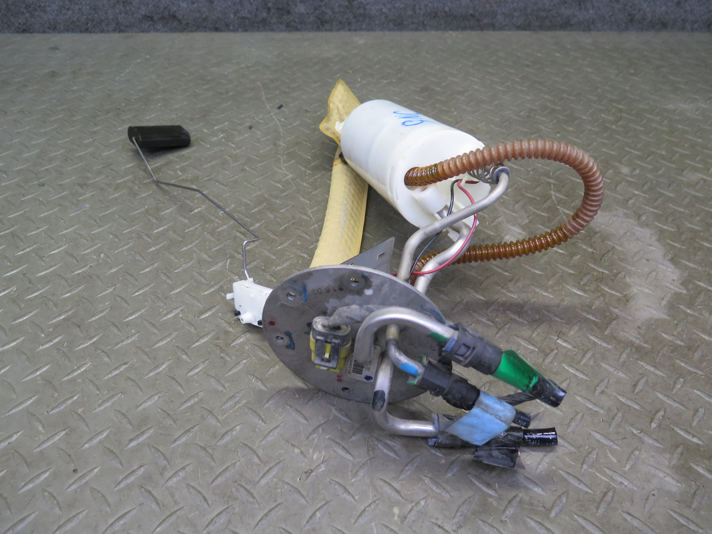 00-03 Chevrolet Corvette C5 Set of 2 Fuel Pump Level Sensor Sending Unit OEM