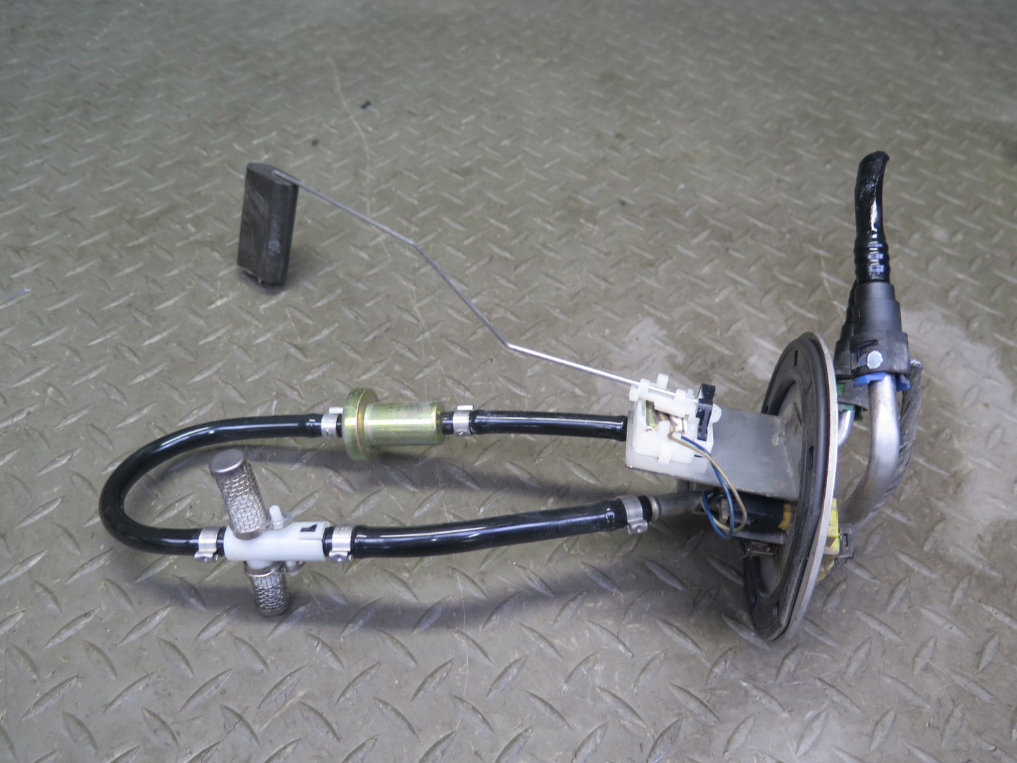 00-03 Chevrolet Corvette C5 Set of 2 Fuel Pump Level Sensor Sending Unit OEM