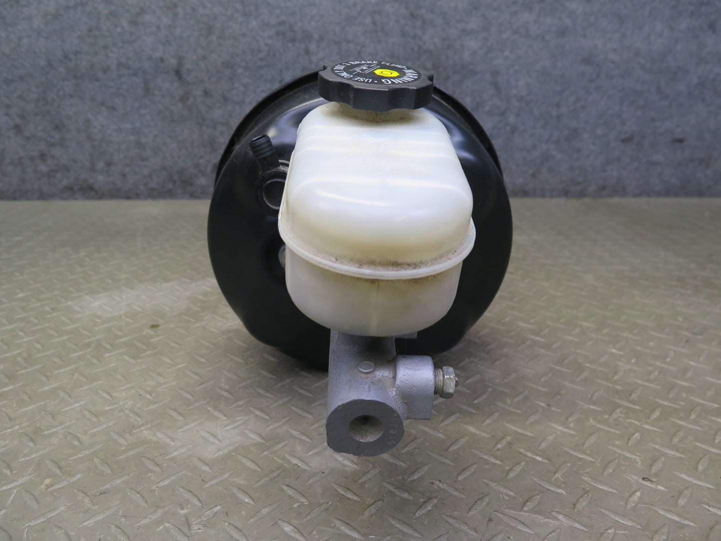 98-04 Chevrolet Corvette C5 Brake Master Cylinder Booster Fluid Reservoir OEM