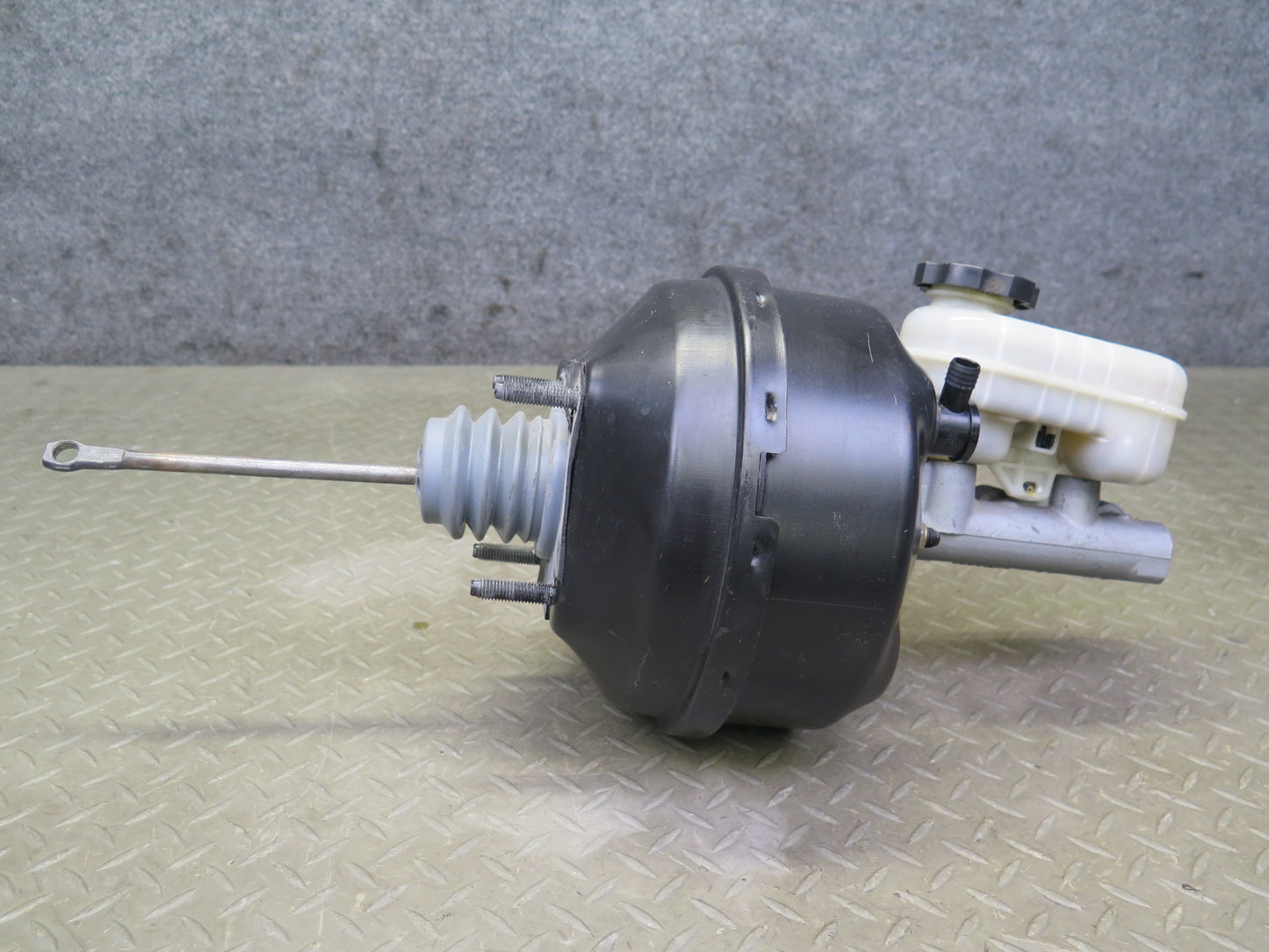 98-04 Chevrolet Corvette C5 Brake Master Cylinder Booster Fluid Reservoir OEM