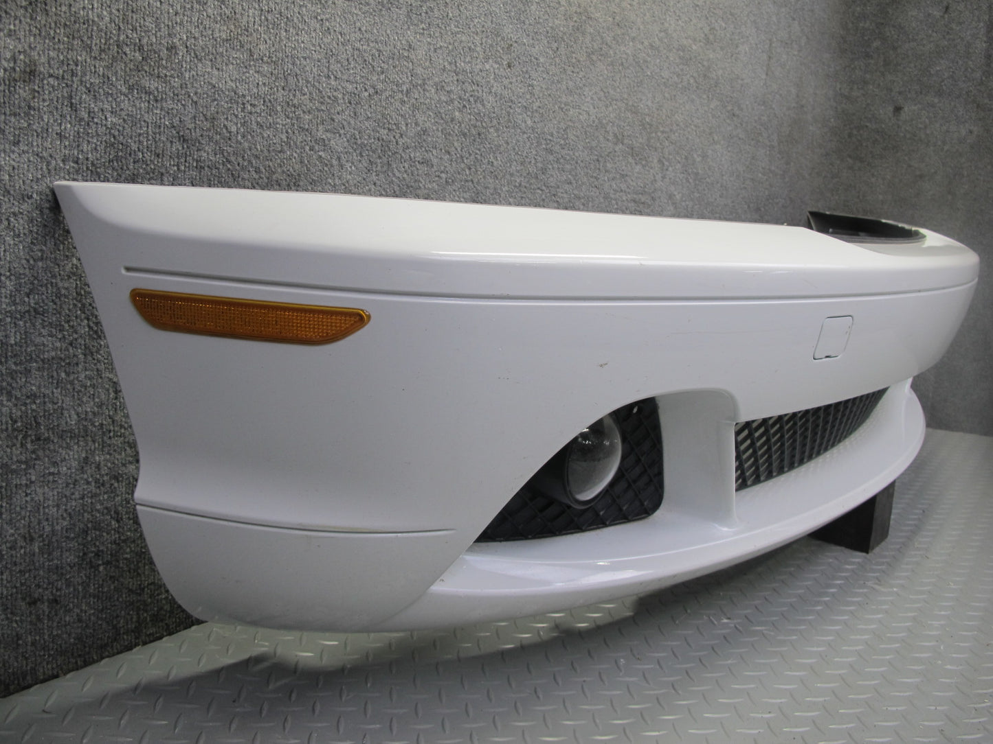 04-06 BMW E46 330ci Coupe Convertible Front Bumper Cover w Fog Lights White OEM