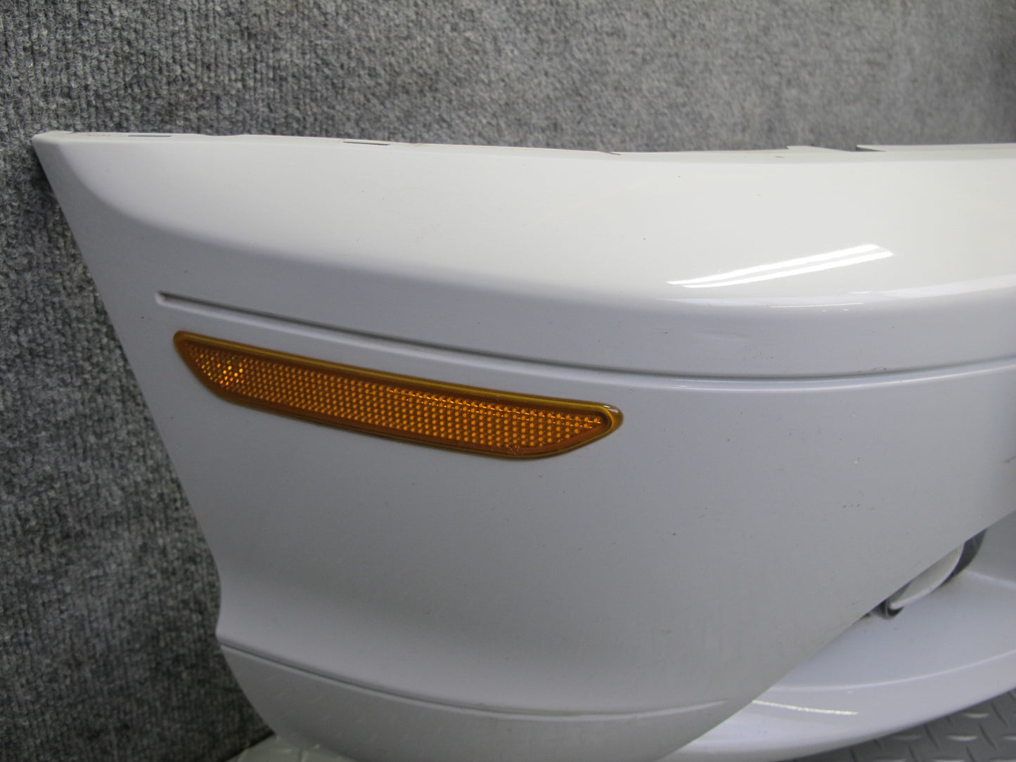 04-06 BMW E46 330ci Coupe Convertible Front Bumper Cover w Fog Lights White OEM