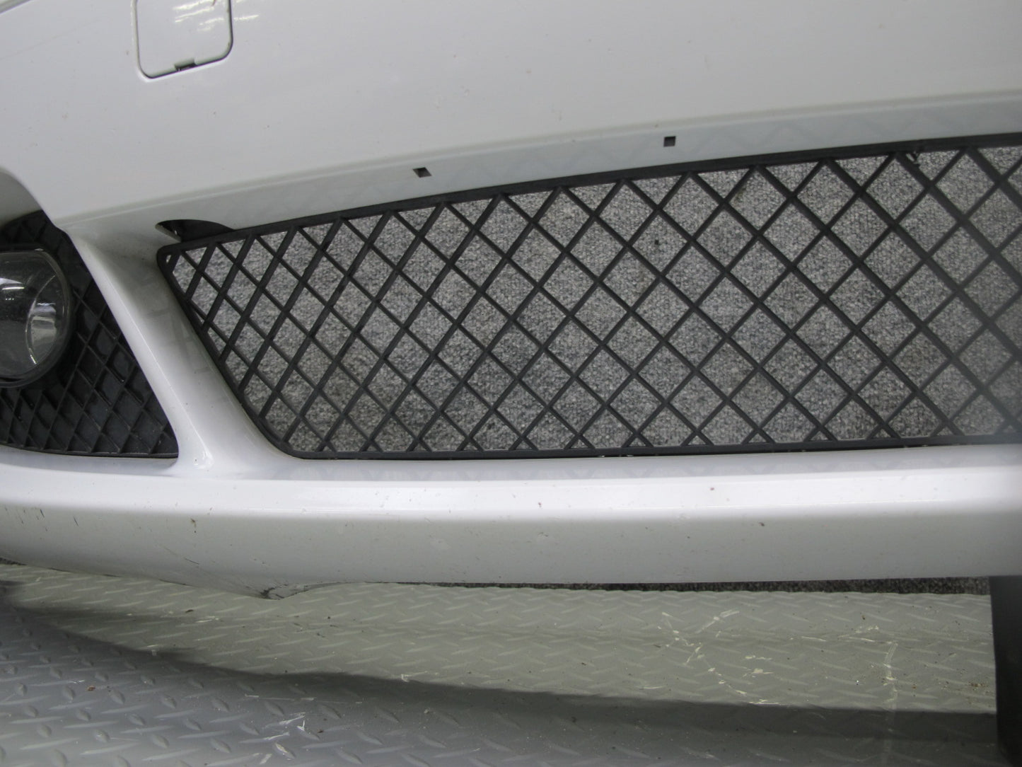 04-06 BMW E46 330ci Coupe Convertible Front Bumper Cover w Fog Lights White OEM