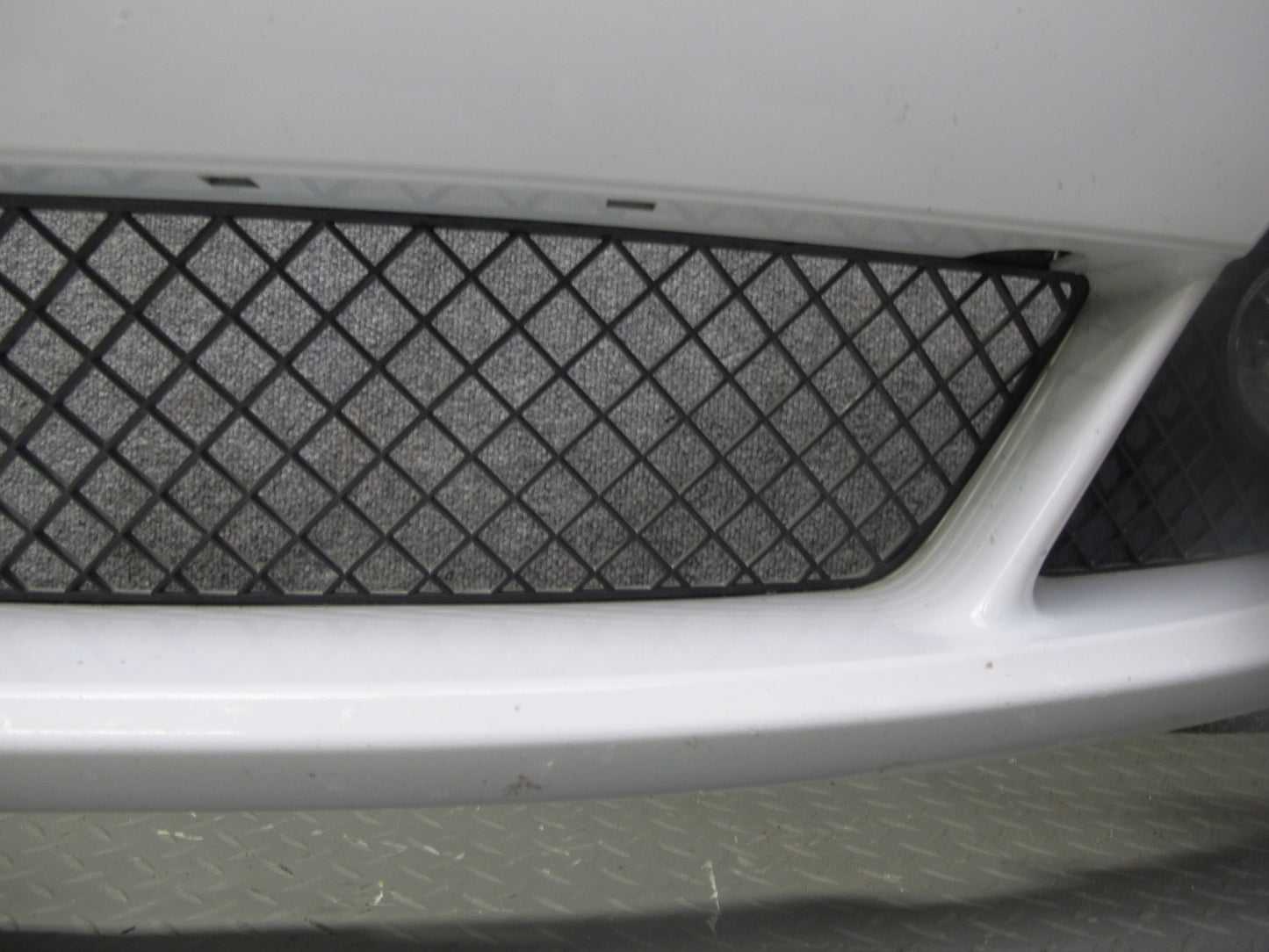 04-06 BMW E46 330ci Coupe Convertible Front Bumper Cover w Fog Lights White OEM