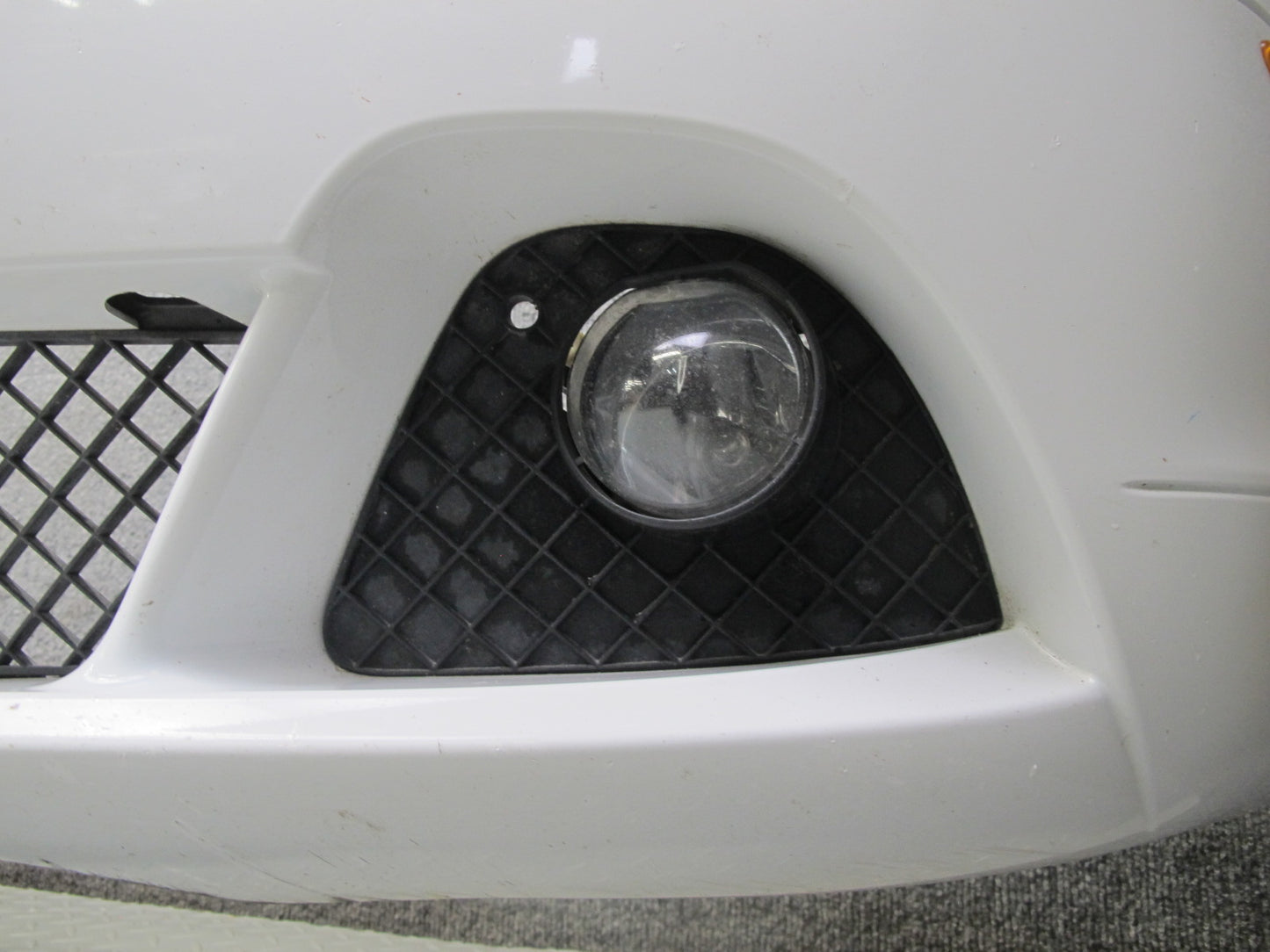 04-06 BMW E46 330ci Coupe Convertible Front Bumper Cover w Fog Lights White OEM