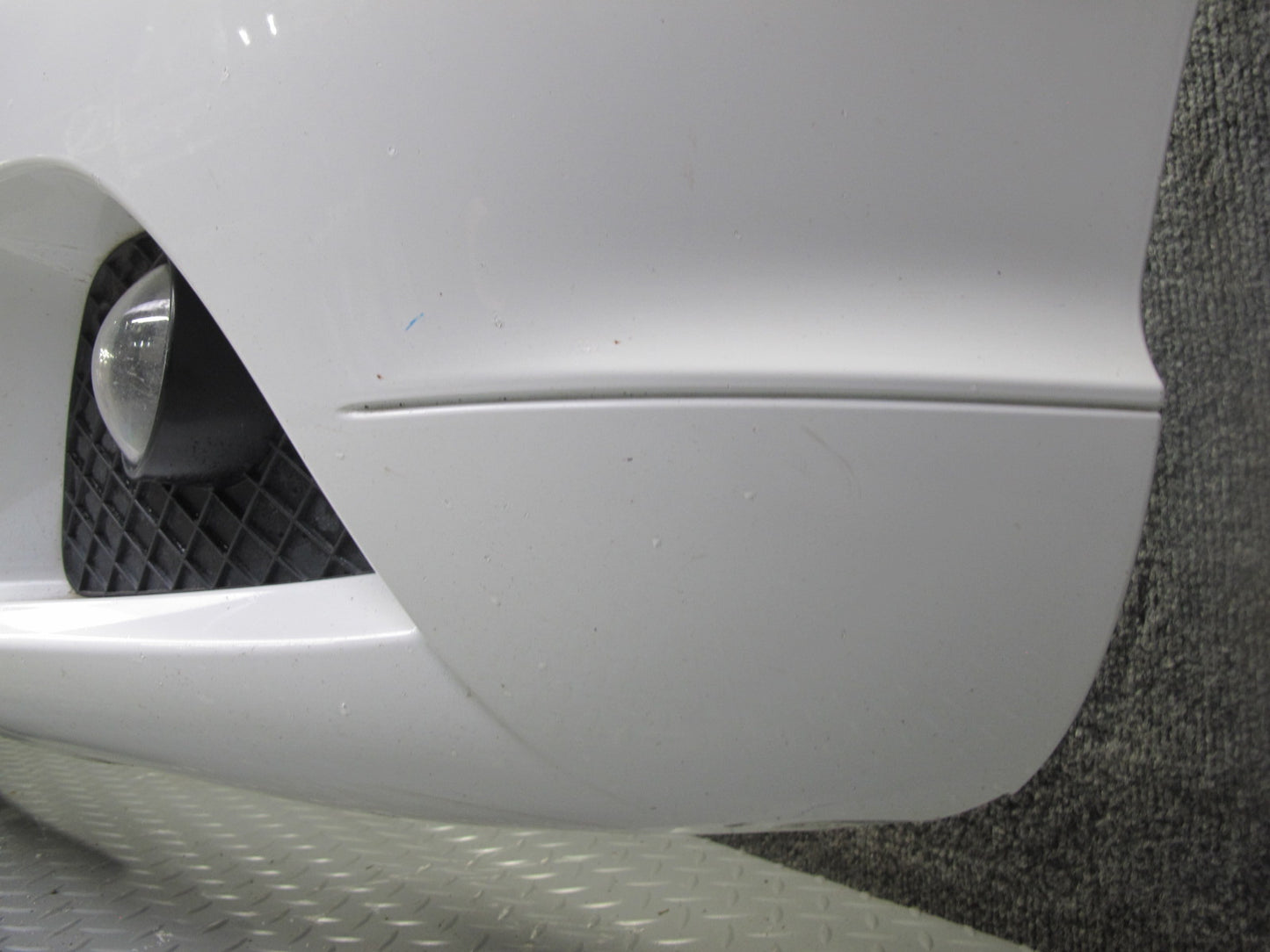 04-06 BMW E46 330ci Coupe Convertible Front Bumper Cover w Fog Lights White OEM