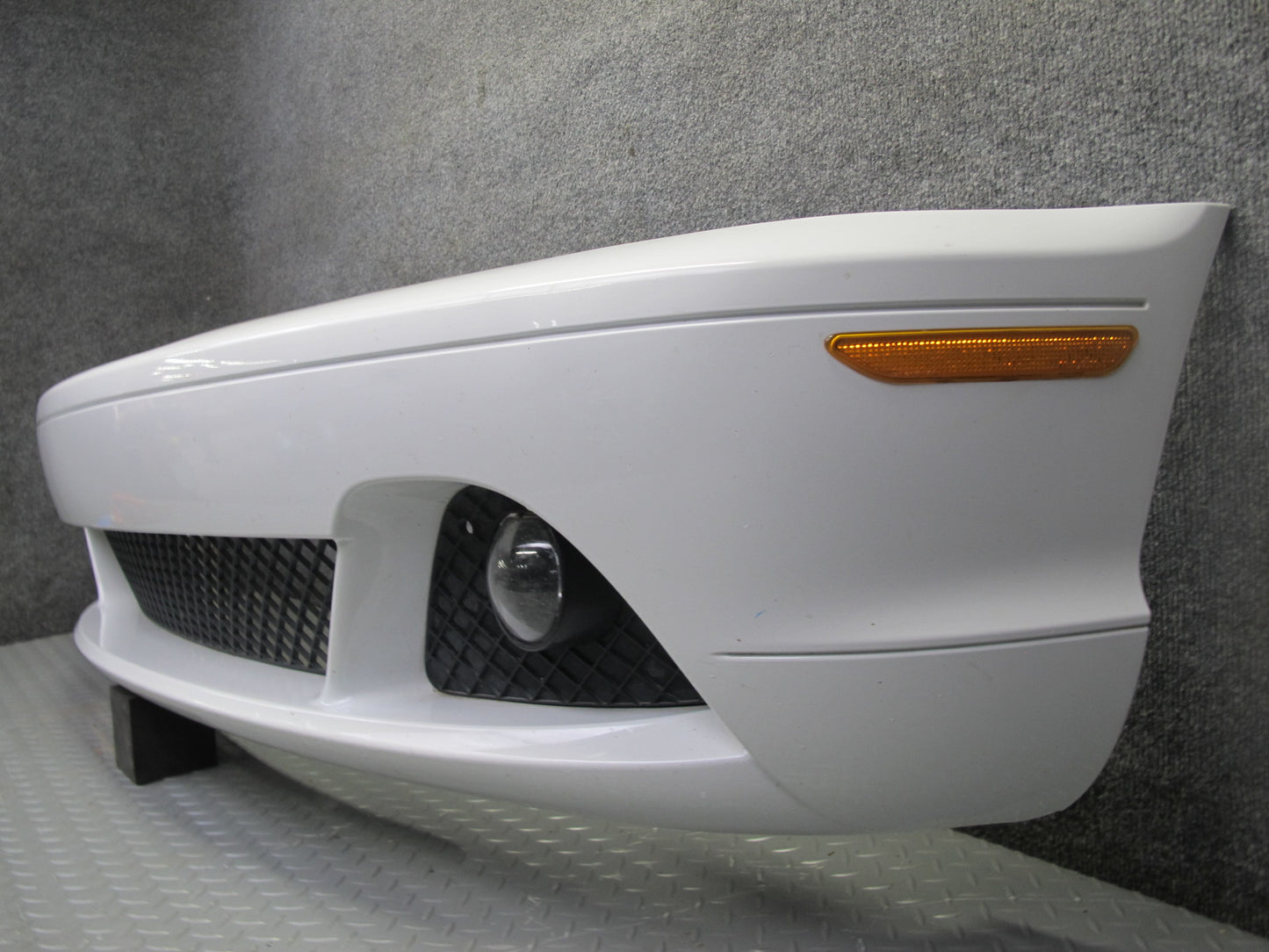 04-06 BMW E46 330ci Coupe Convertible Front Bumper Cover w Fog Lights White OEM