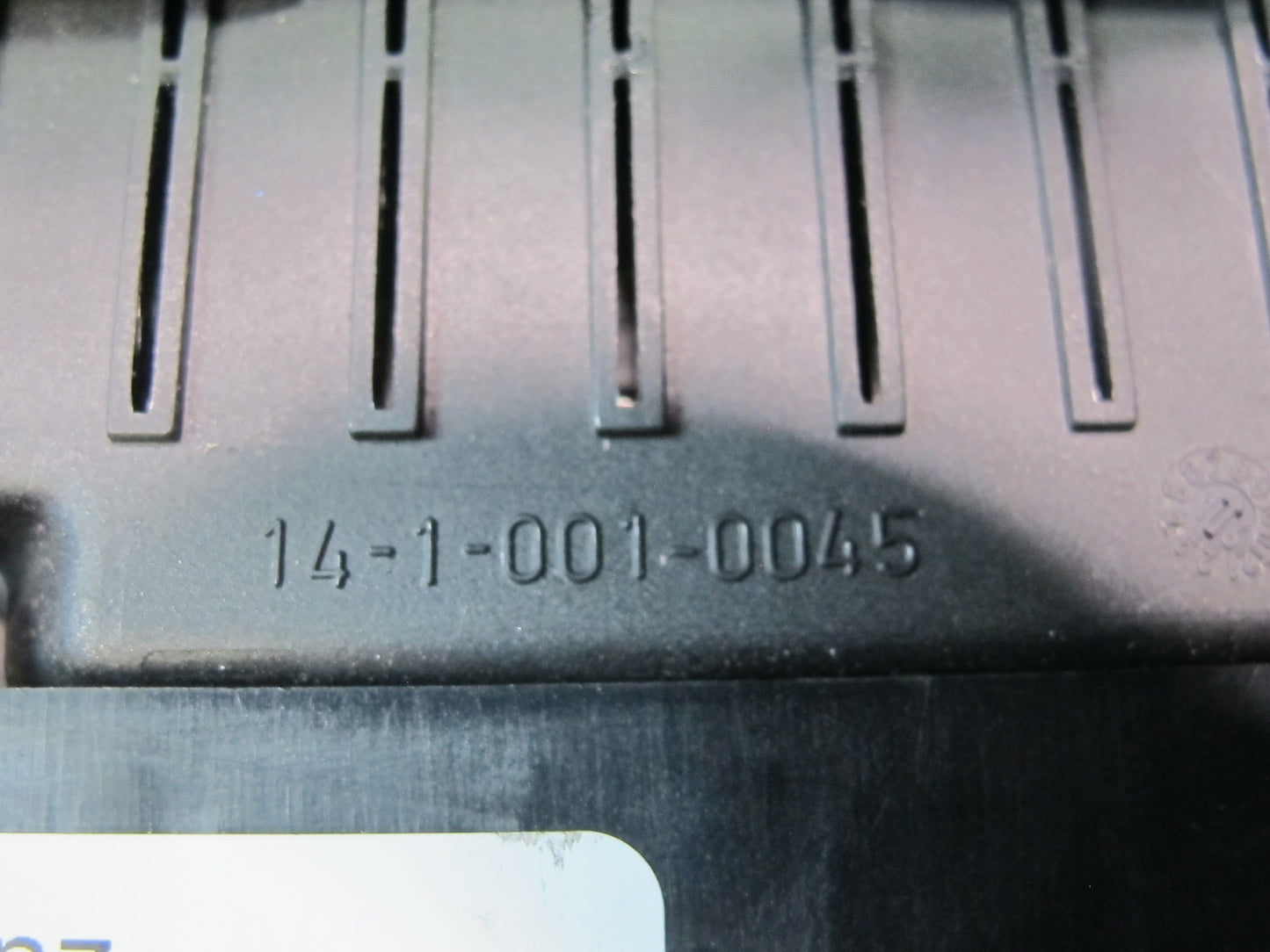 05-11 Mercedes R171 Slk-class Front SAM Fuse Relay Box Module 1715451601 OEM