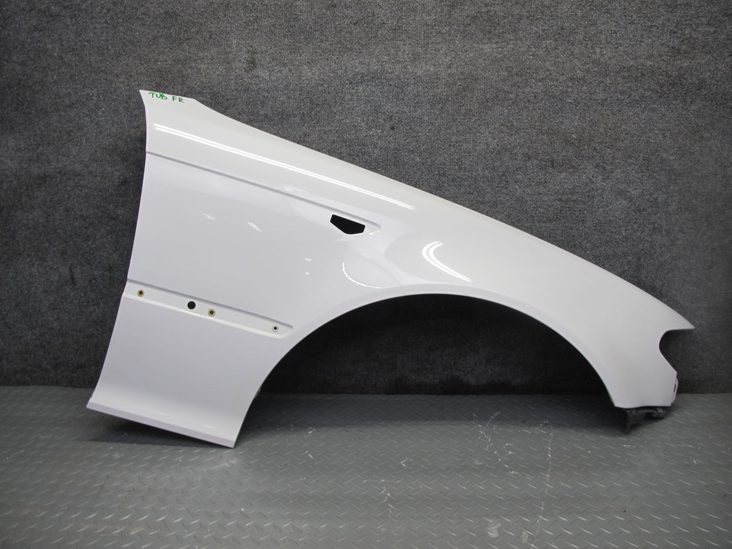 04-06 BMW E46 330ci Coupe Convert Front Right Fender Shell Cover Panel White OEM