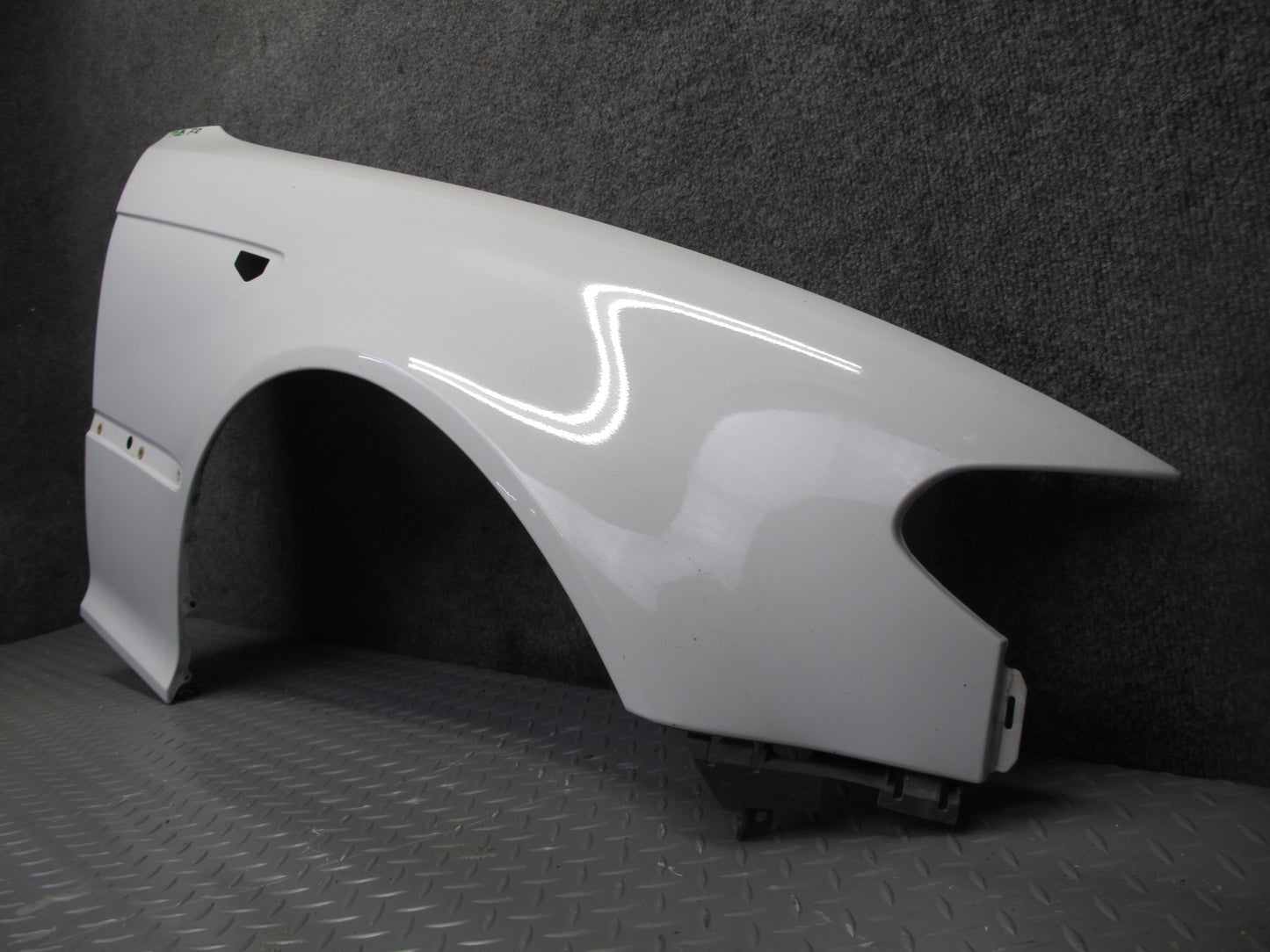 04-06 BMW E46 330ci Coupe Convert Front Right Fender Shell Cover Panel White OEM