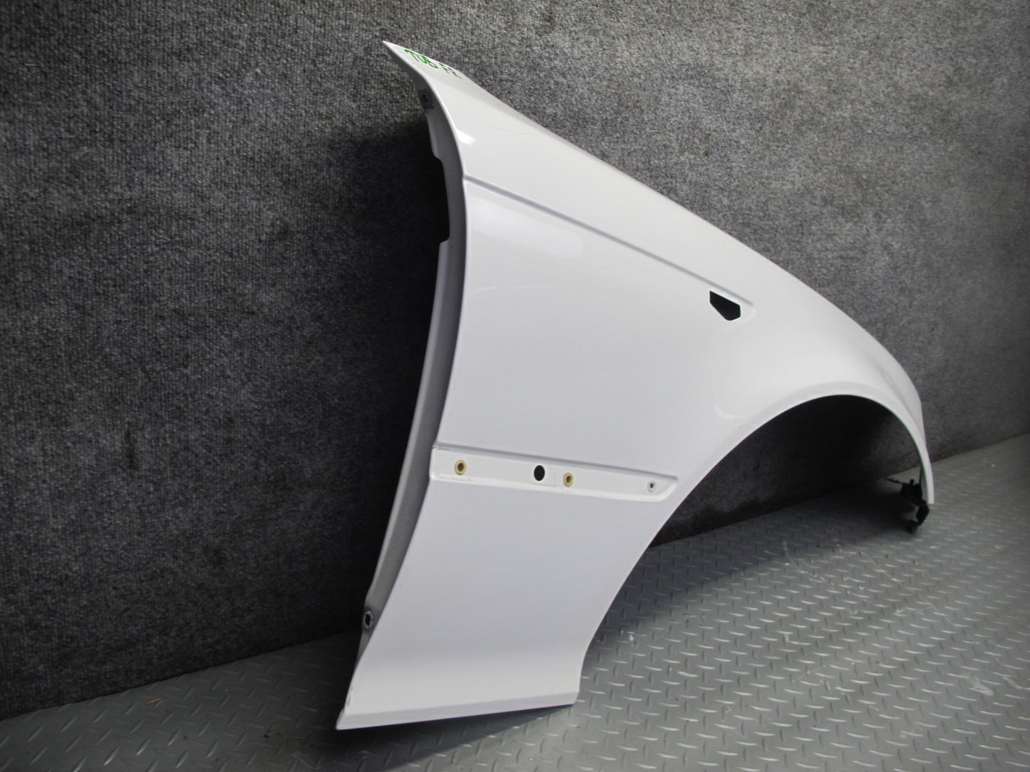 04-06 BMW E46 330ci Coupe Convert Front Right Fender Shell Cover Panel White OEM