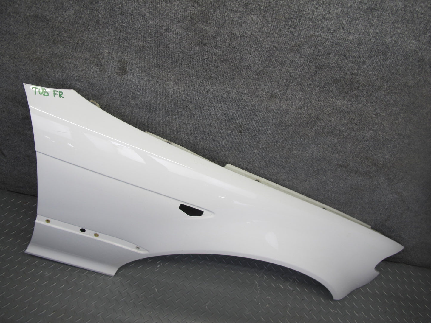 04-06 BMW E46 330ci Coupe Convert Front Right Fender Shell Cover Panel White OEM
