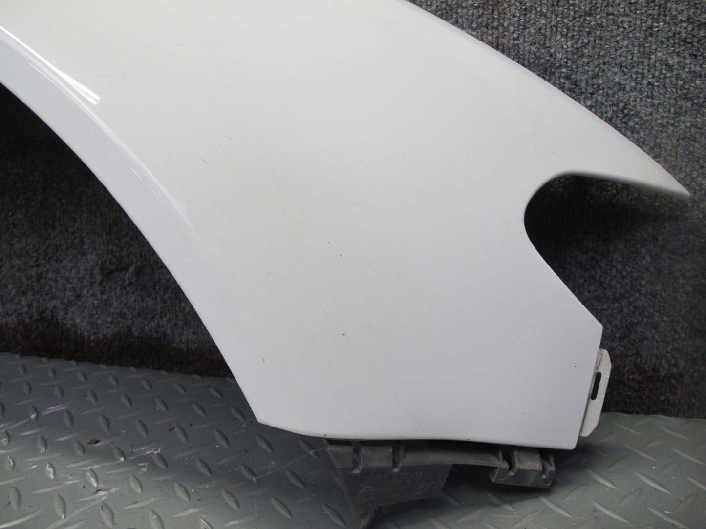 04-06 BMW E46 330ci Coupe Convert Front Right Fender Shell Cover Panel White OEM