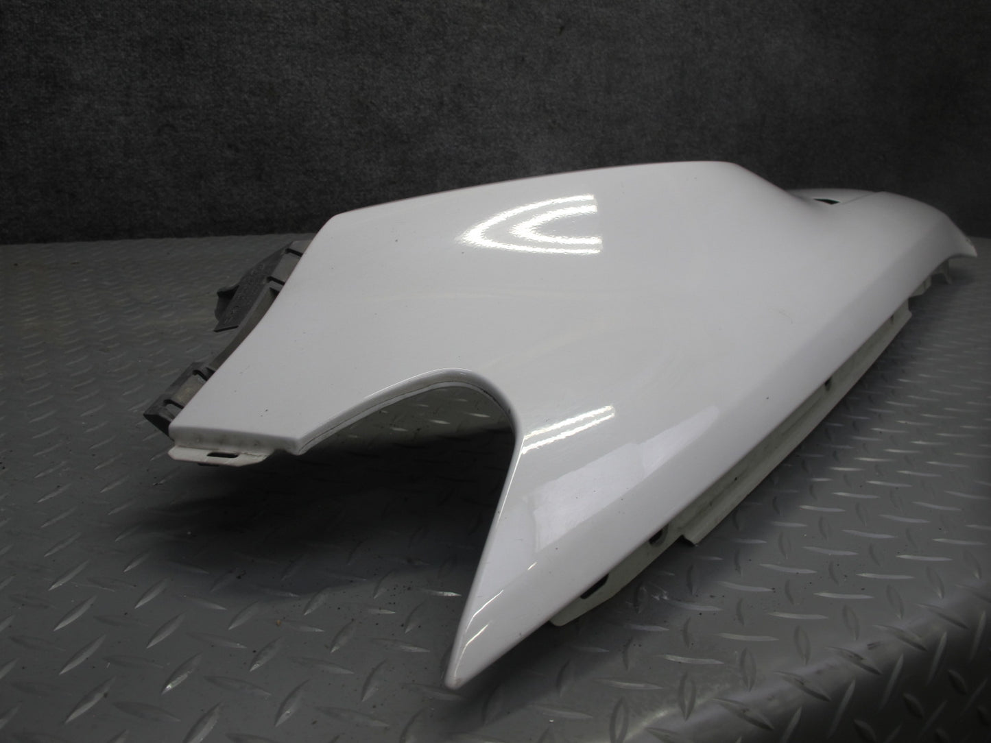 04-06 BMW E46 330ci Coupe Convert Front Right Fender Shell Cover Panel White OEM