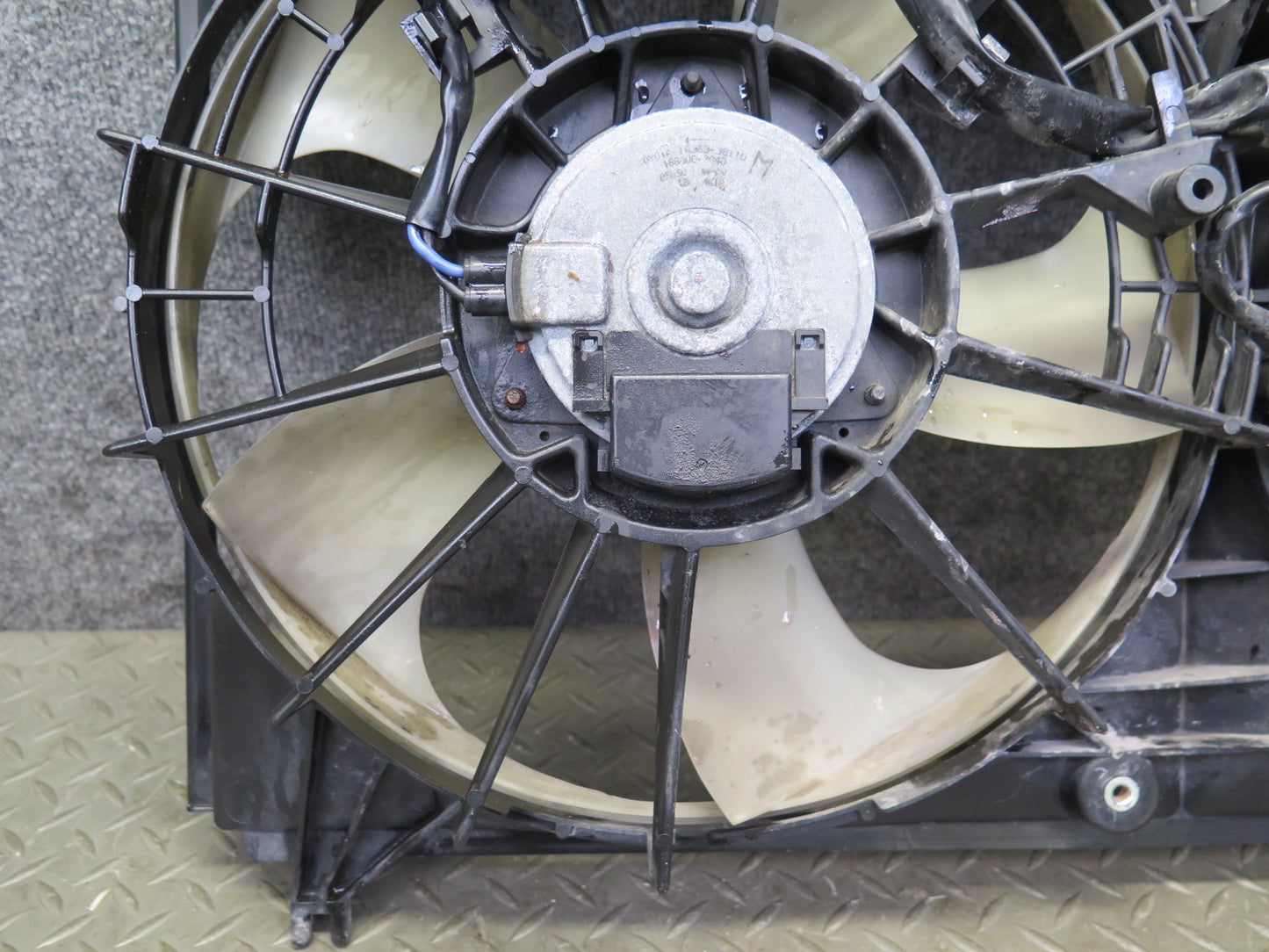 08-14 Lexus USE20L Is-f Engine Motor Cooling Dual Fan w Shroud & Module Assy OEM