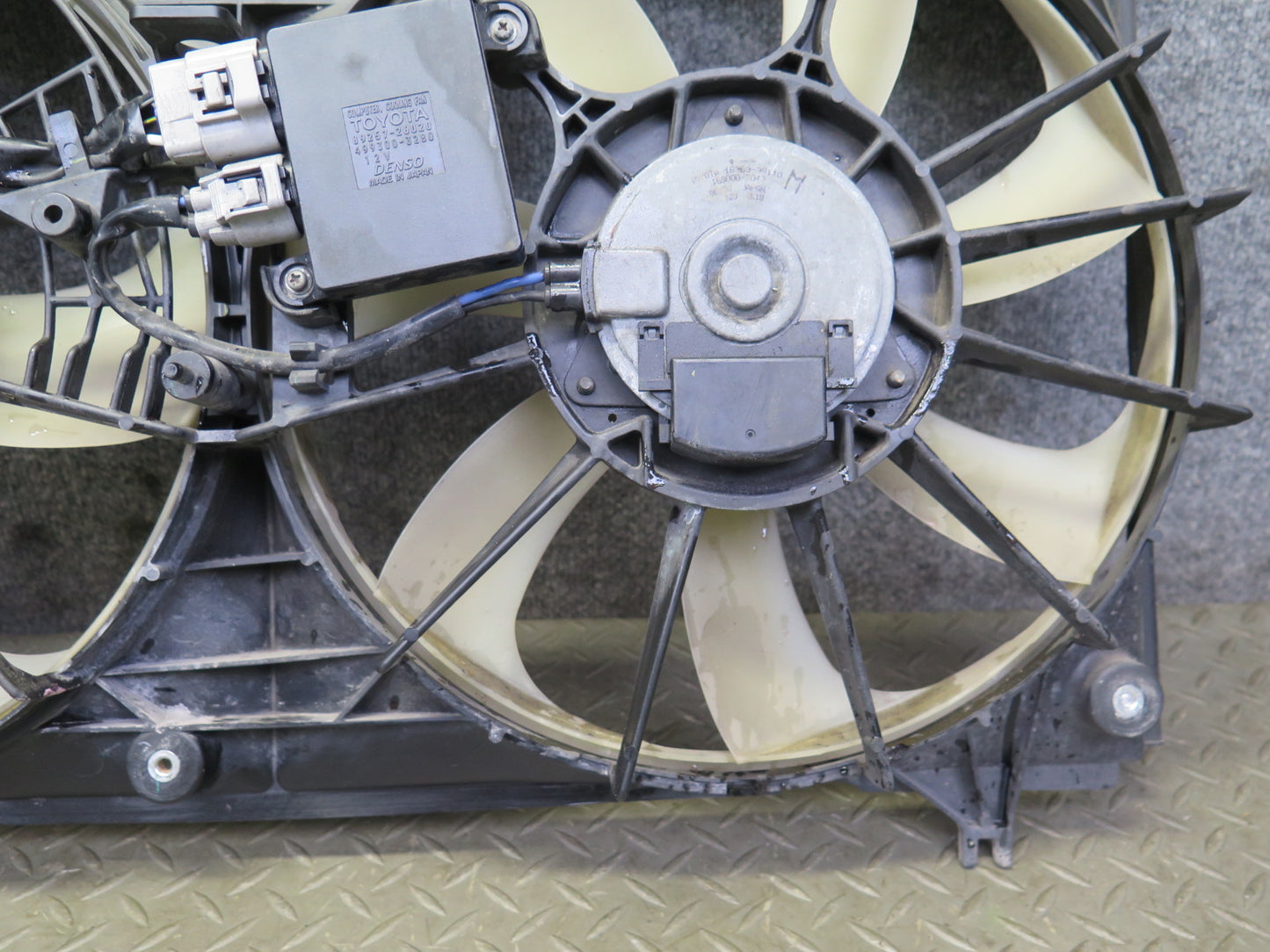 08-14 Lexus USE20L Is-f Engine Motor Cooling Dual Fan w Shroud & Module Assy OEM