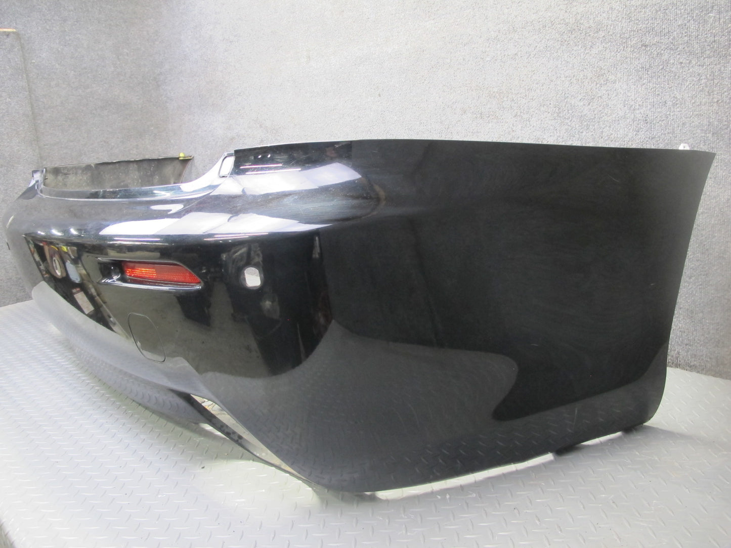 08-10 Lexus USE20L Is-f Rear Bumper Cover Obsidian OEM