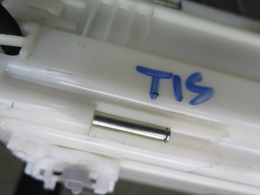 08-14 Lexus USE20L Is-f Fuel Pump Assembly 77020-53141 OEM