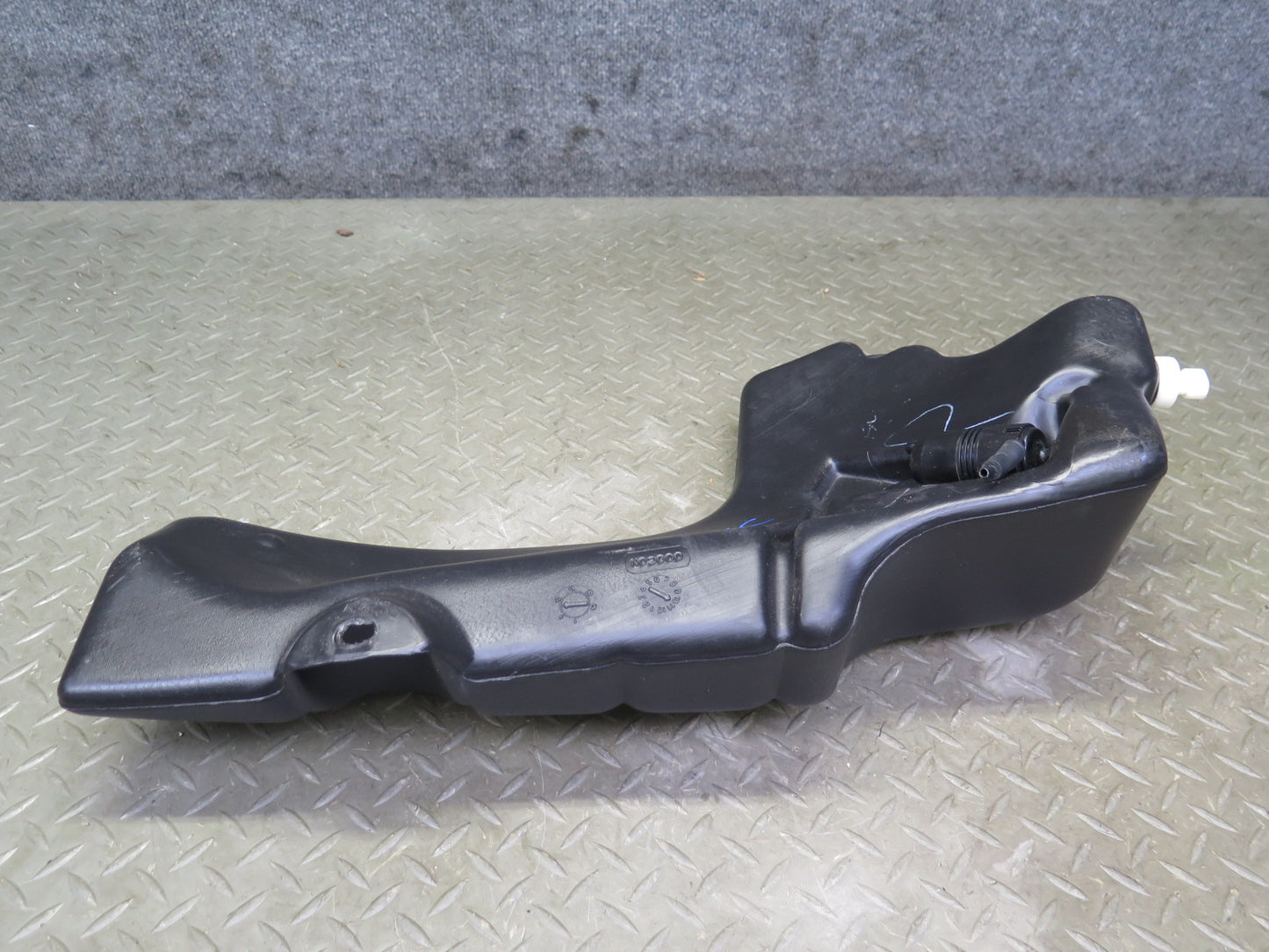 97-04 Chevrolet Corvette C5 Windshield Washer Fluid Reservoir Tank w Pump OEM