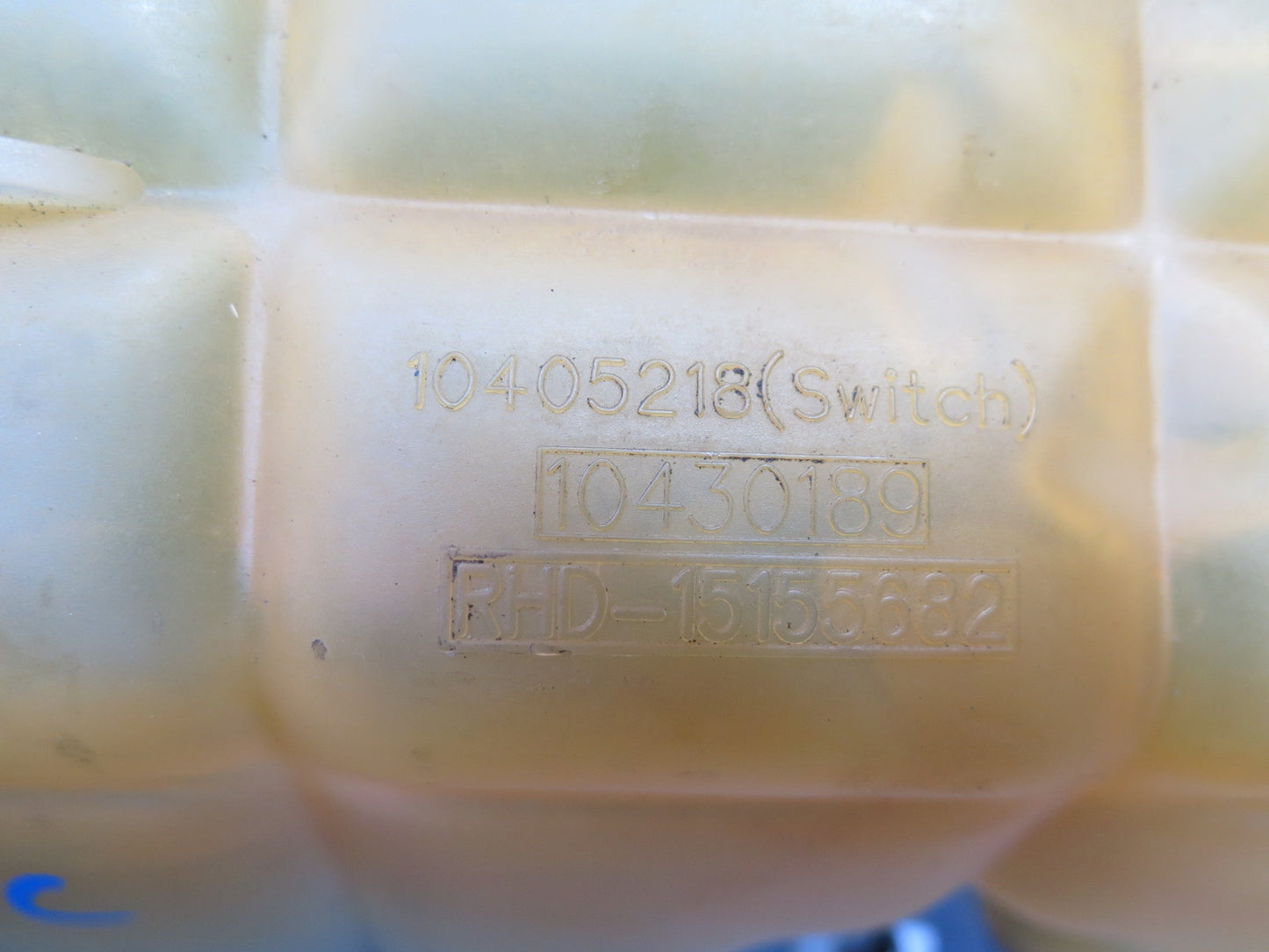 00-04 Chevrolet Corvette C5 Engine Coolant Expansion Overflow Reservoir Tank OEM