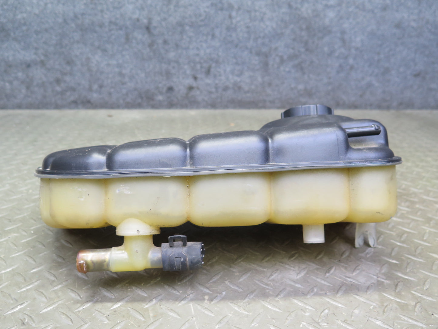 00-04 Chevrolet Corvette C5 Engine Coolant Expansion Overflow Reservoir Tank OEM