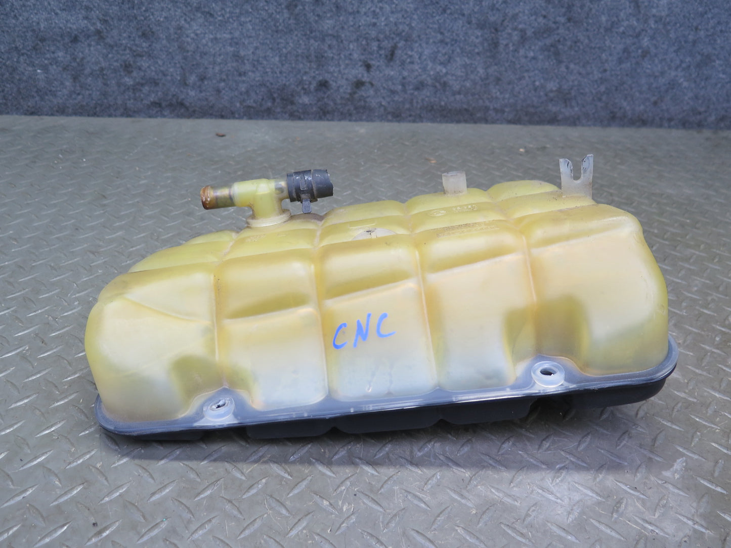 00-04 Chevrolet Corvette C5 Engine Coolant Expansion Overflow Reservoir Tank OEM