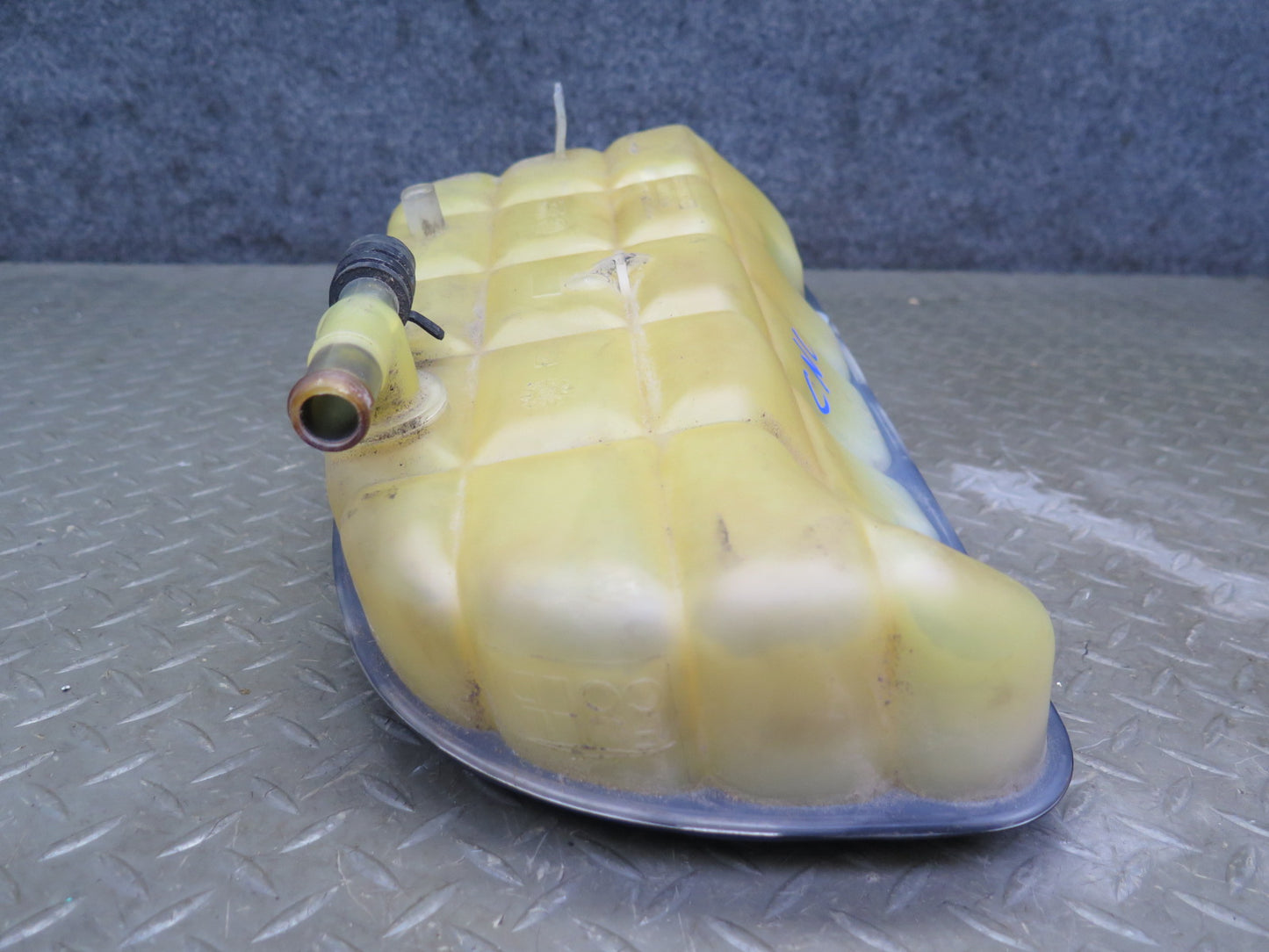 00-04 Chevrolet Corvette C5 Engine Coolant Expansion Overflow Reservoir Tank OEM