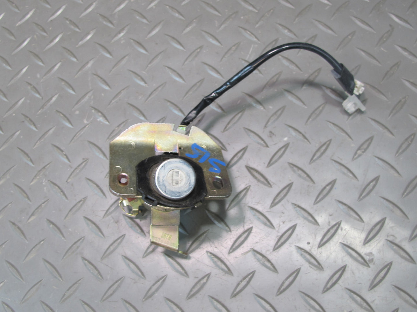 2001 Lexus JCE10L IS300 Engine ECU Ignition Door Trunk Glove Lock KEY Set OEM