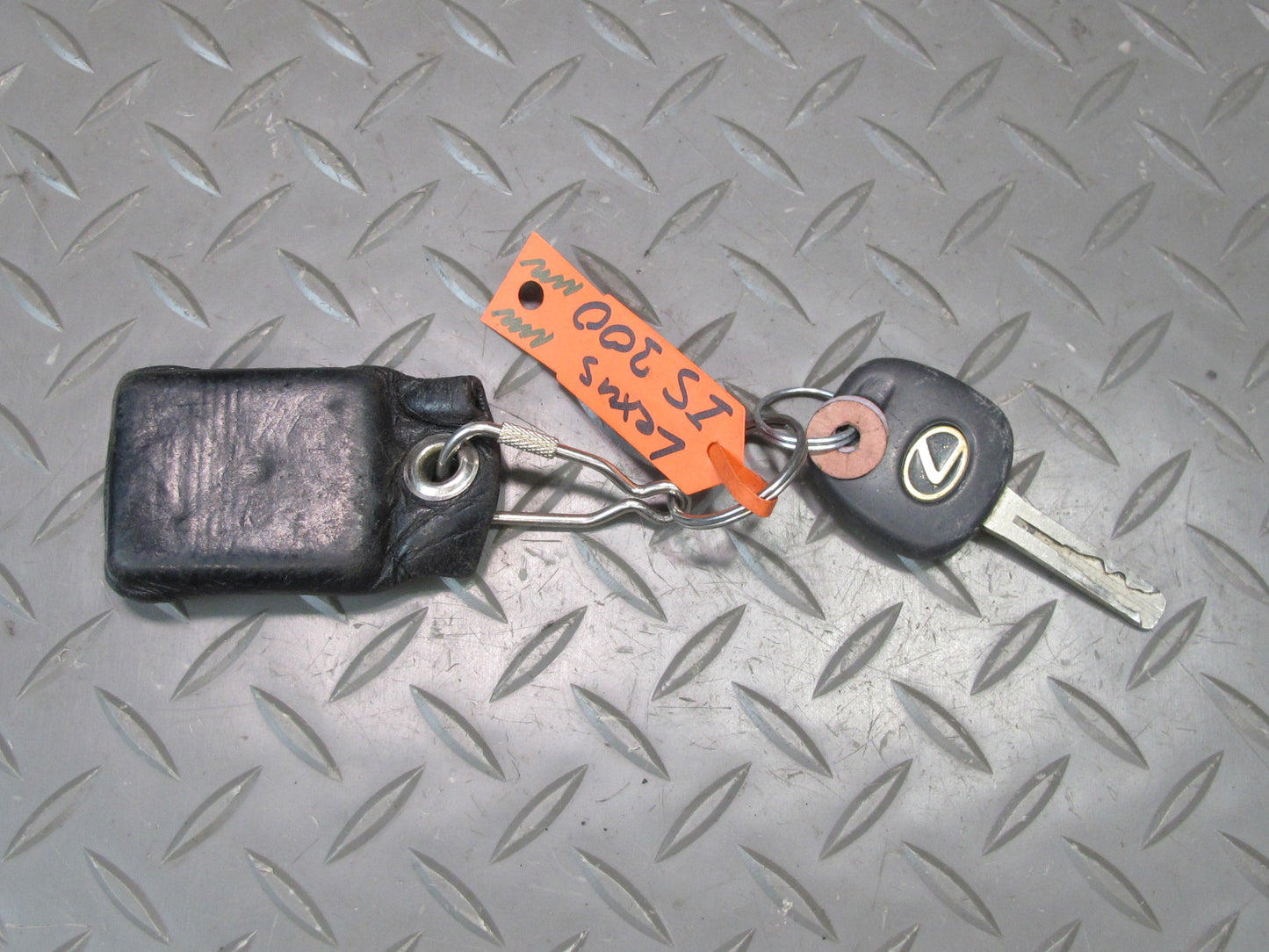 2001 Lexus JCE10L IS300 Engine ECU Ignition Door Trunk Glove Lock KEY Set OEM