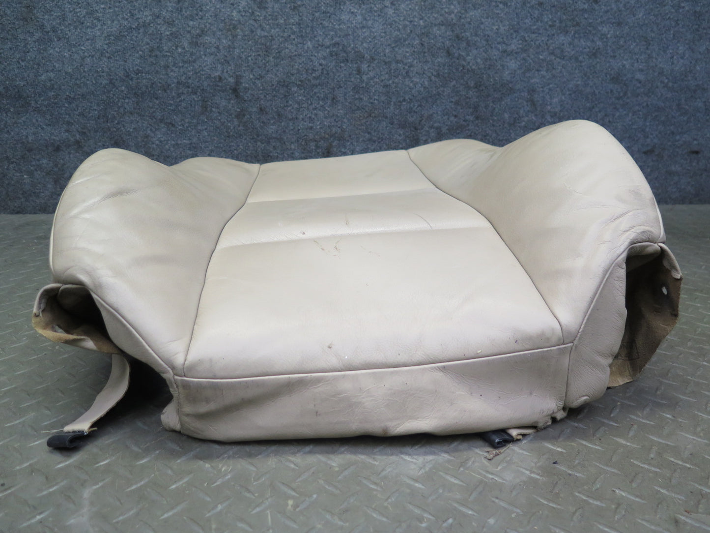 01-06 BMW E46 330ci Convertible Front Right Seat Upper Leather Cushion Beige OEM