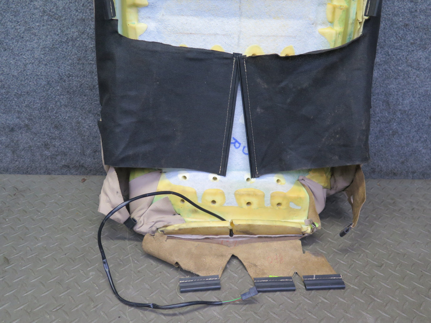 01-06 BMW E46 330ci Convertible Front Right Seat Upper Leather Cushion Beige OEM