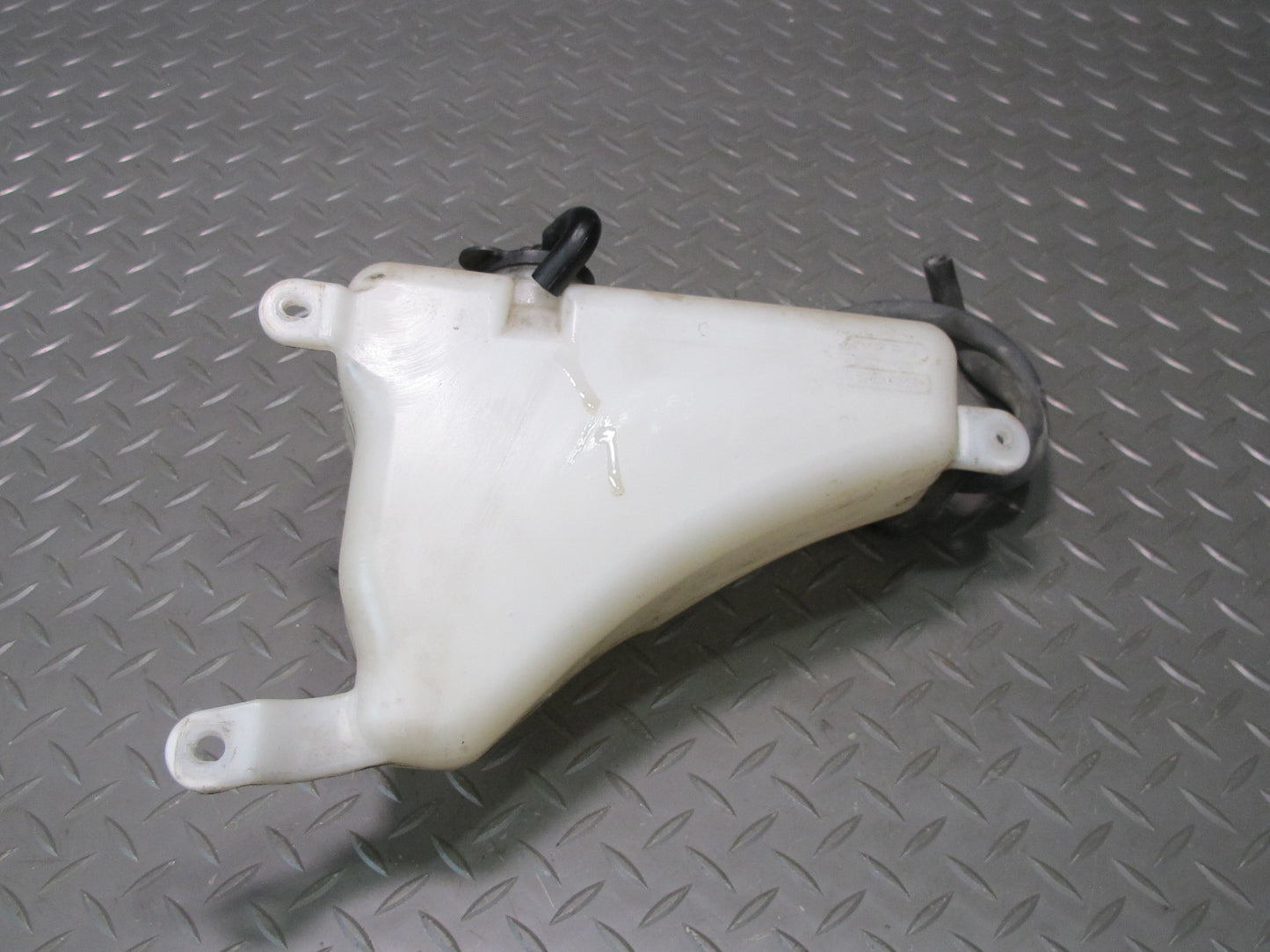 2003-2009 Lexus GX470 Engine Coolant Epxansion Overflow Reservoir Tank