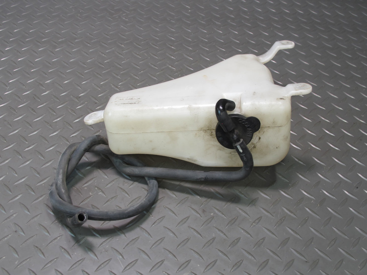 2003-2009 Lexus GX470 Engine Coolant Epxansion Overflow Reservoir Tank