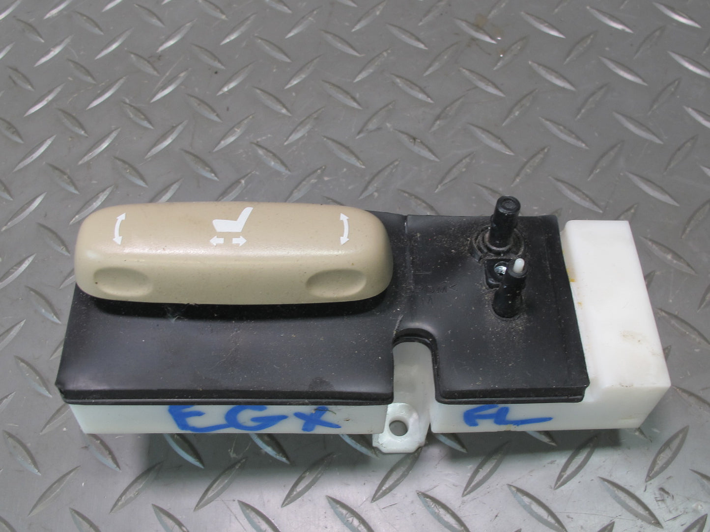 2005-2007 Lexus UZJ120L GX470 Front Left Driver Side Seat Adjustment Switch