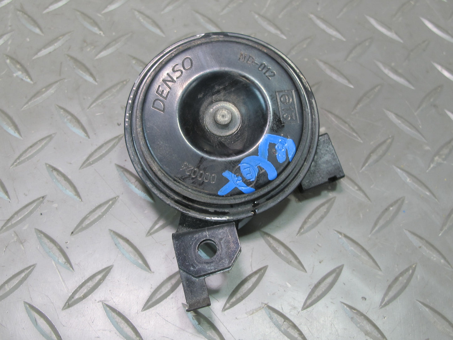 2003-2009 Lexus UZJ120L GX470 High Tone Pitch Horn Signal